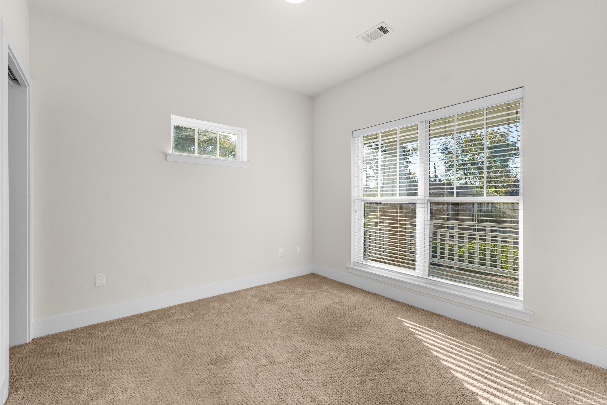 HOMES OF STONEBROOK COVE (THE) - Residential