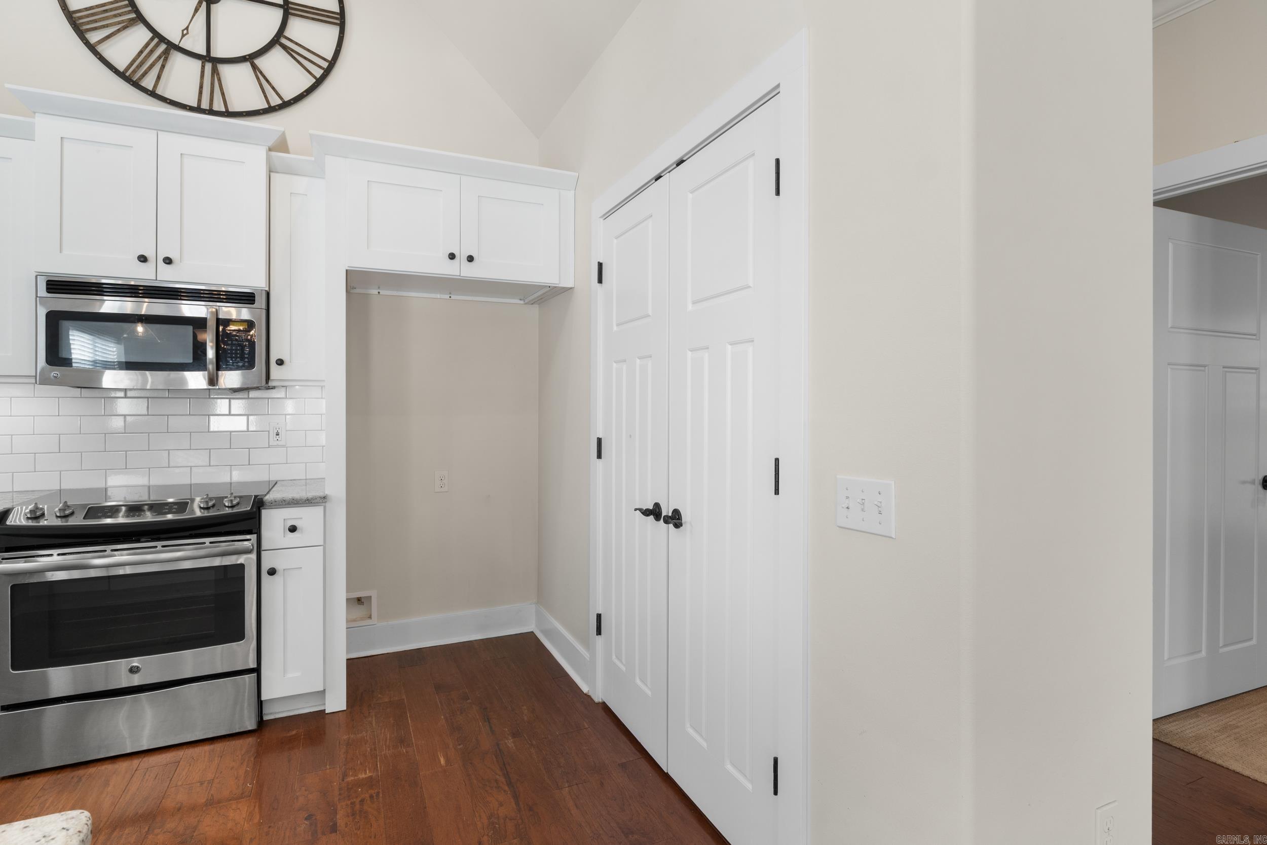 HOMES OF STONEBROOK COVE (THE) - Residential