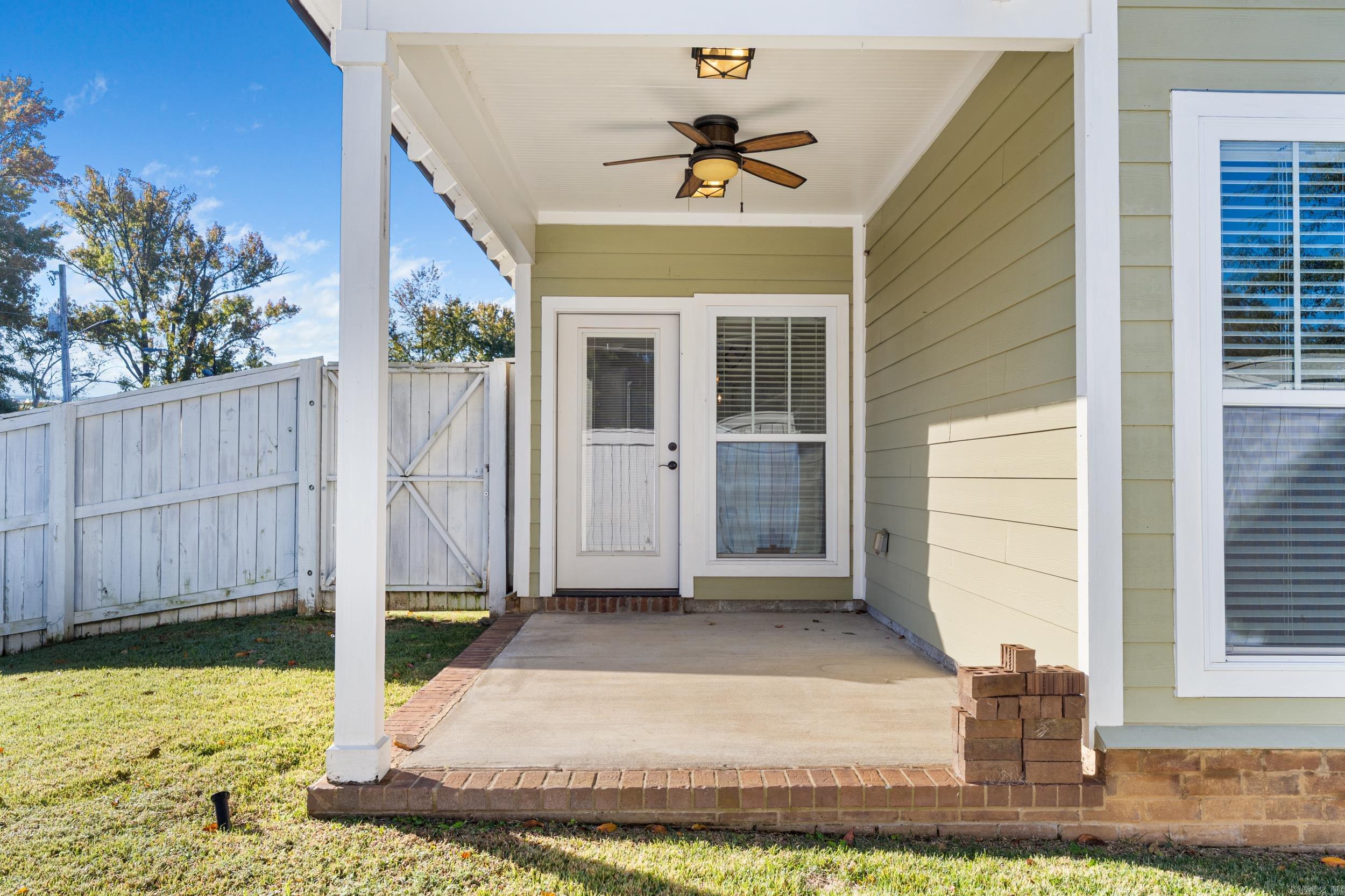 HOMES OF STONEBROOK COVE (THE) - Residential