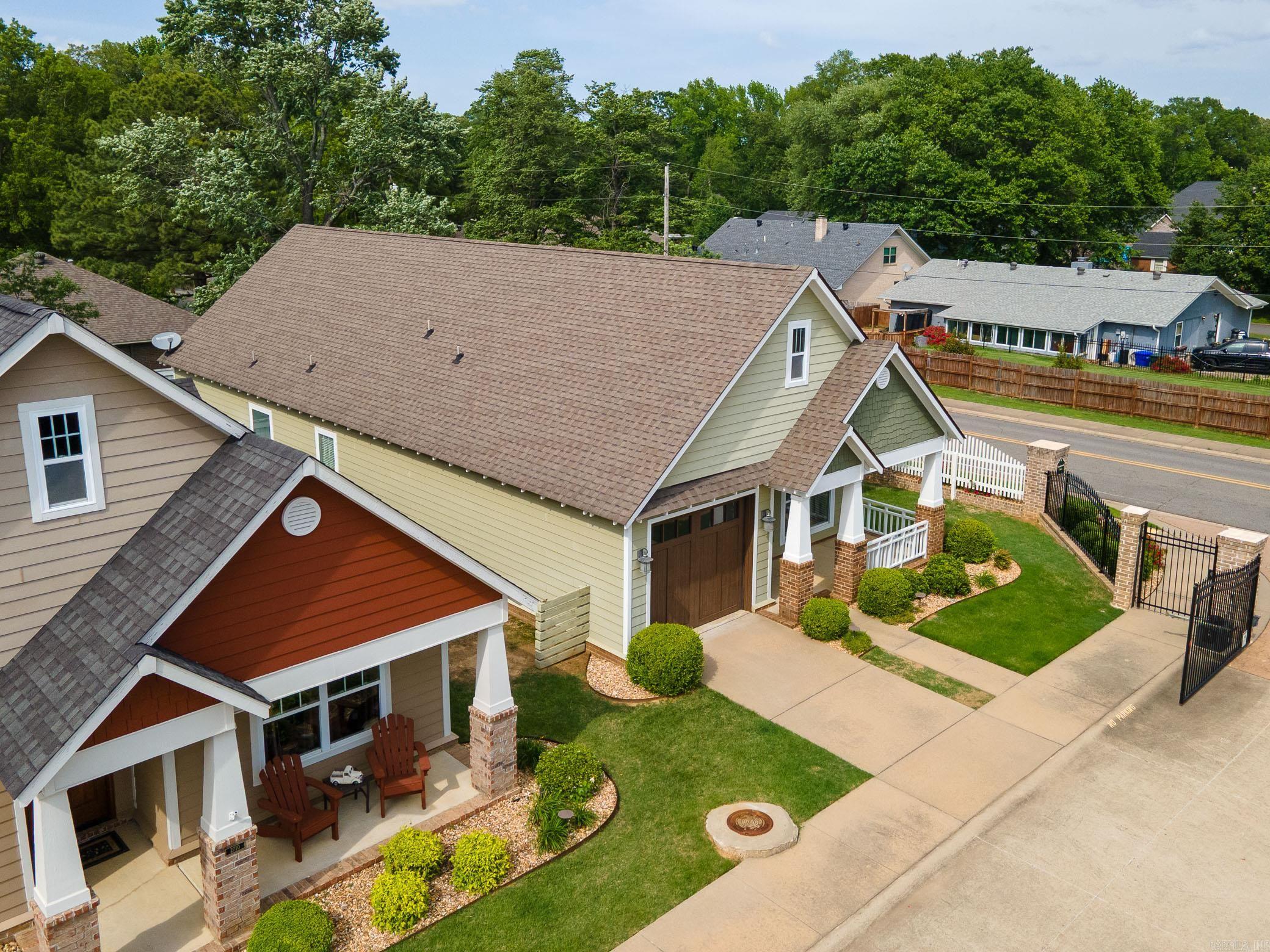 HOMES OF STONEBROOK COVE (THE) - Residential