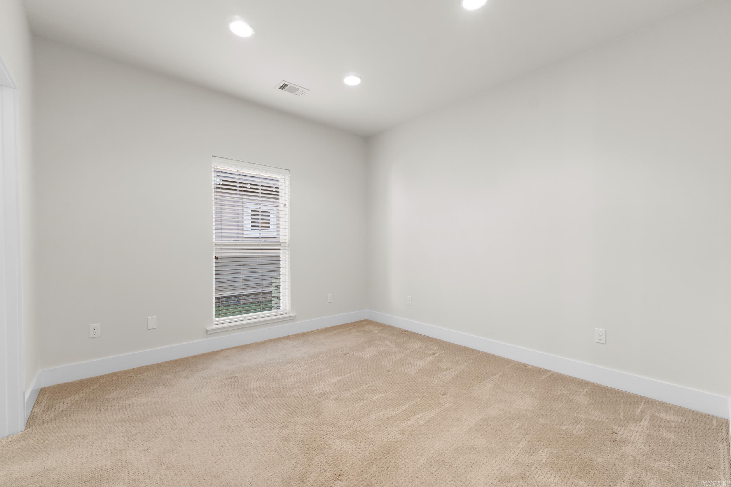 HOMES OF STONEBROOK COVE (THE) - Residential