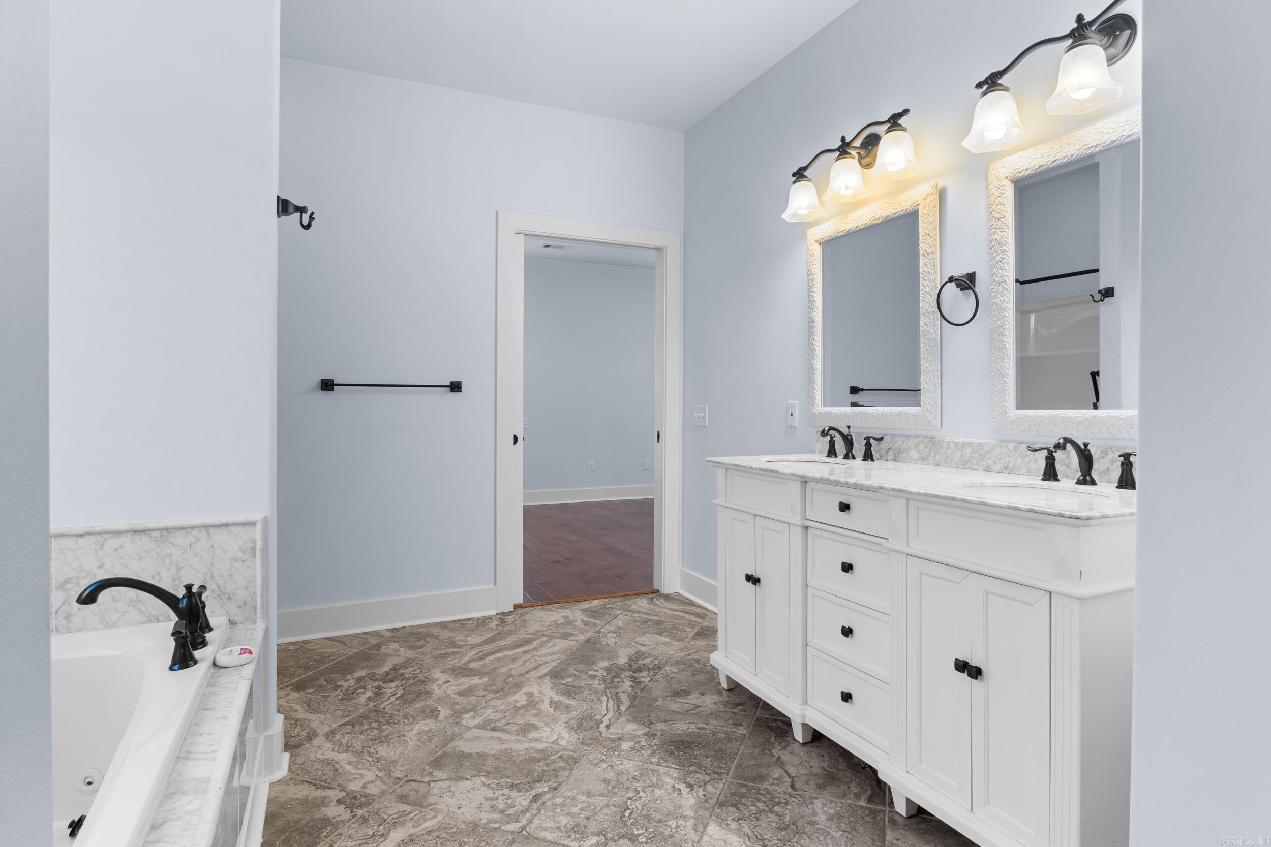 HOMES OF STONEBROOK COVE (THE) - Residential