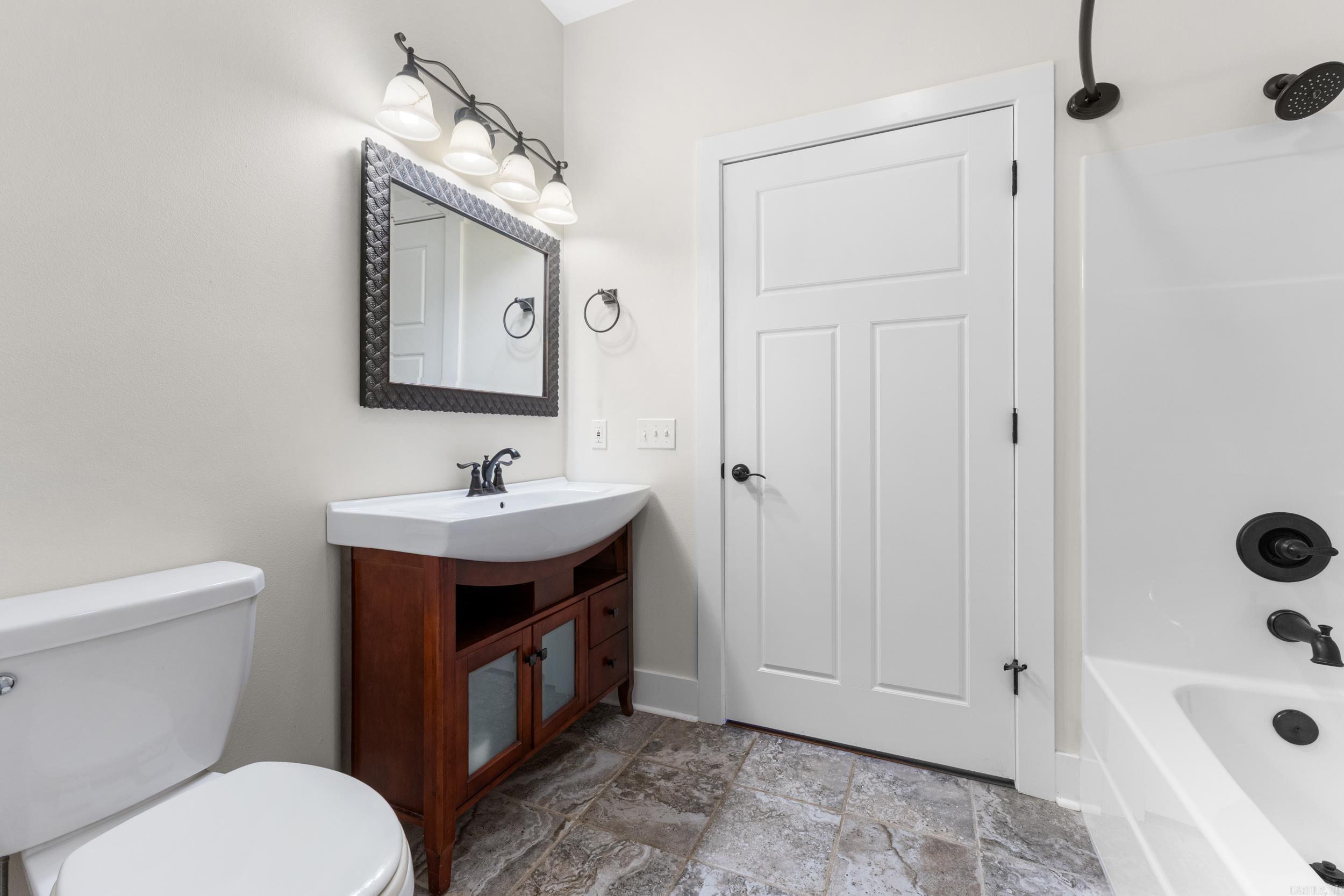 HOMES OF STONEBROOK COVE (THE) - Residential