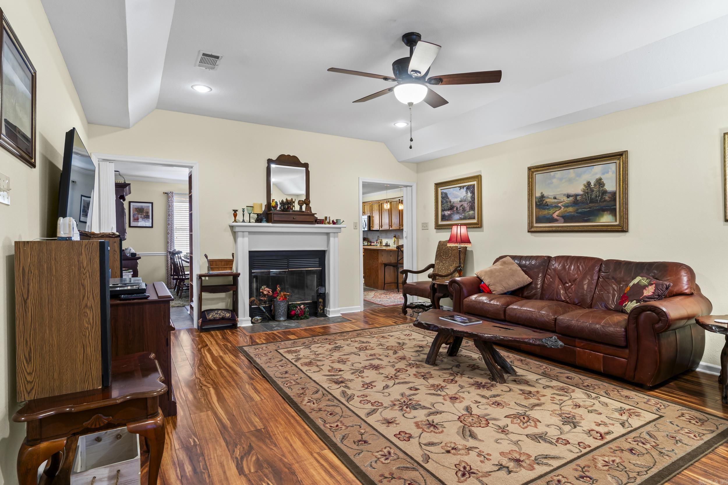 THE HEIGHTS - Residential