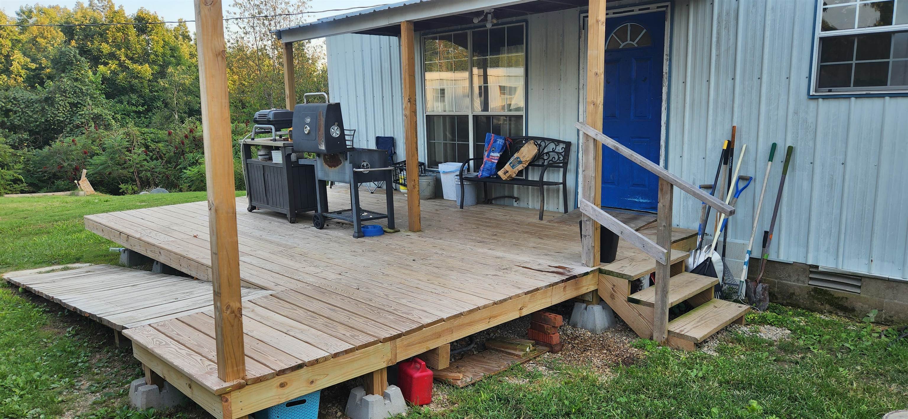 Metes & Bounds - Commercial Sale