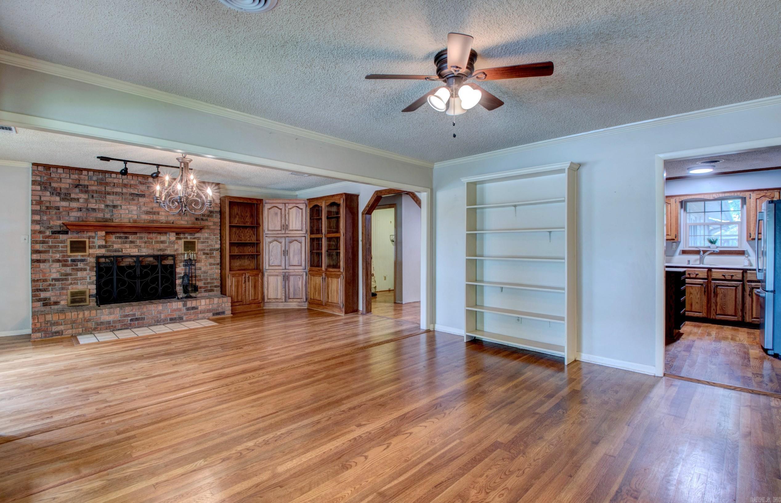 NORTH LAKEVIEW - Residential