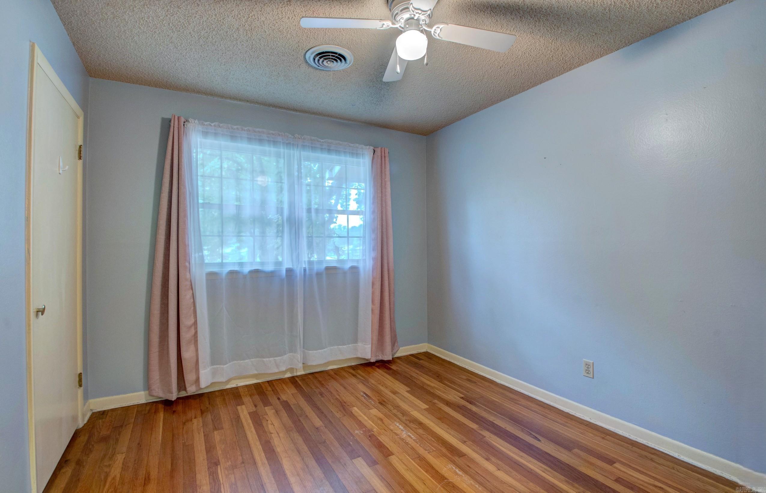 NORTH LAKEVIEW - Residential