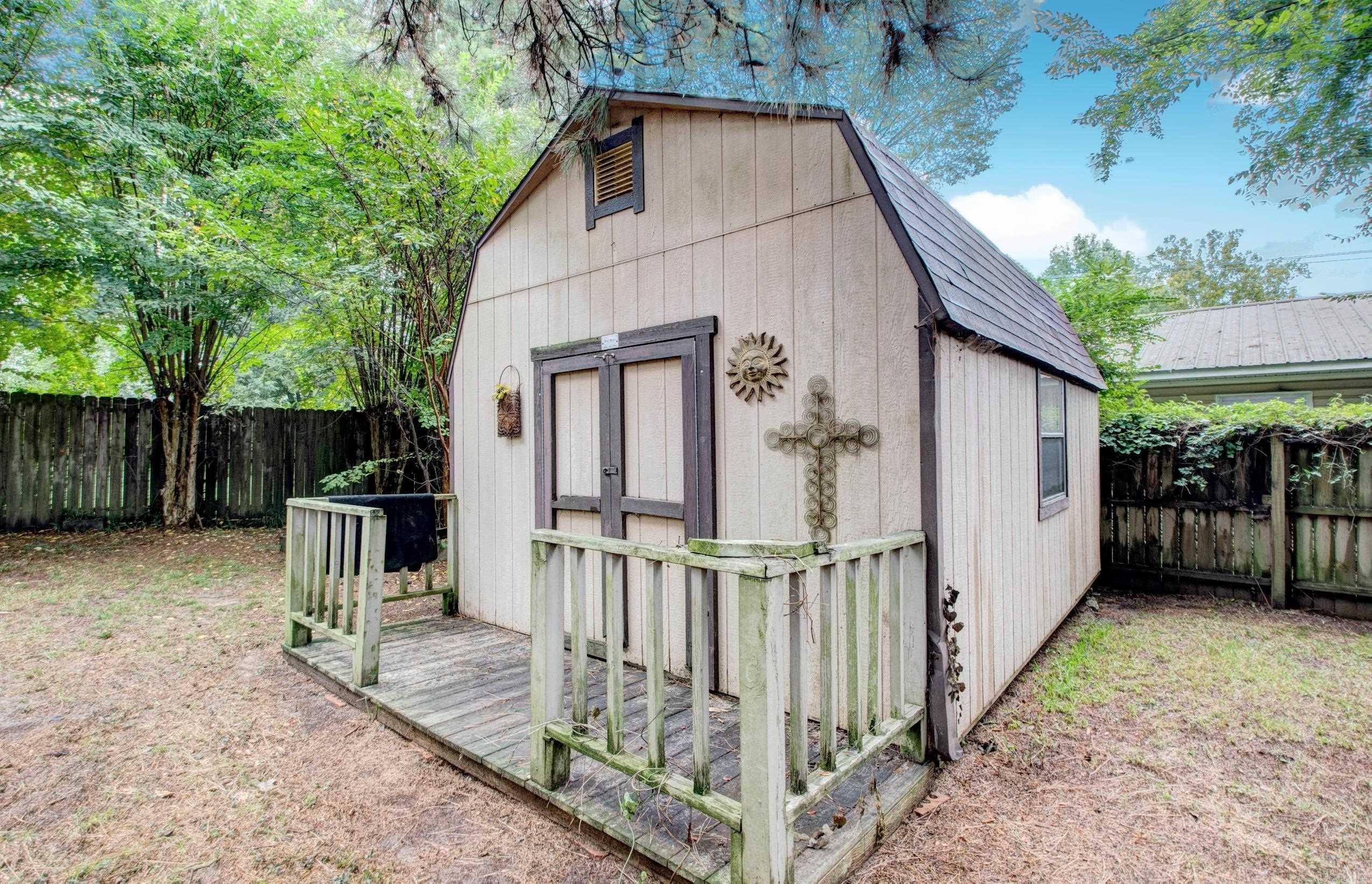 NORTH LAKEVIEW - Residential