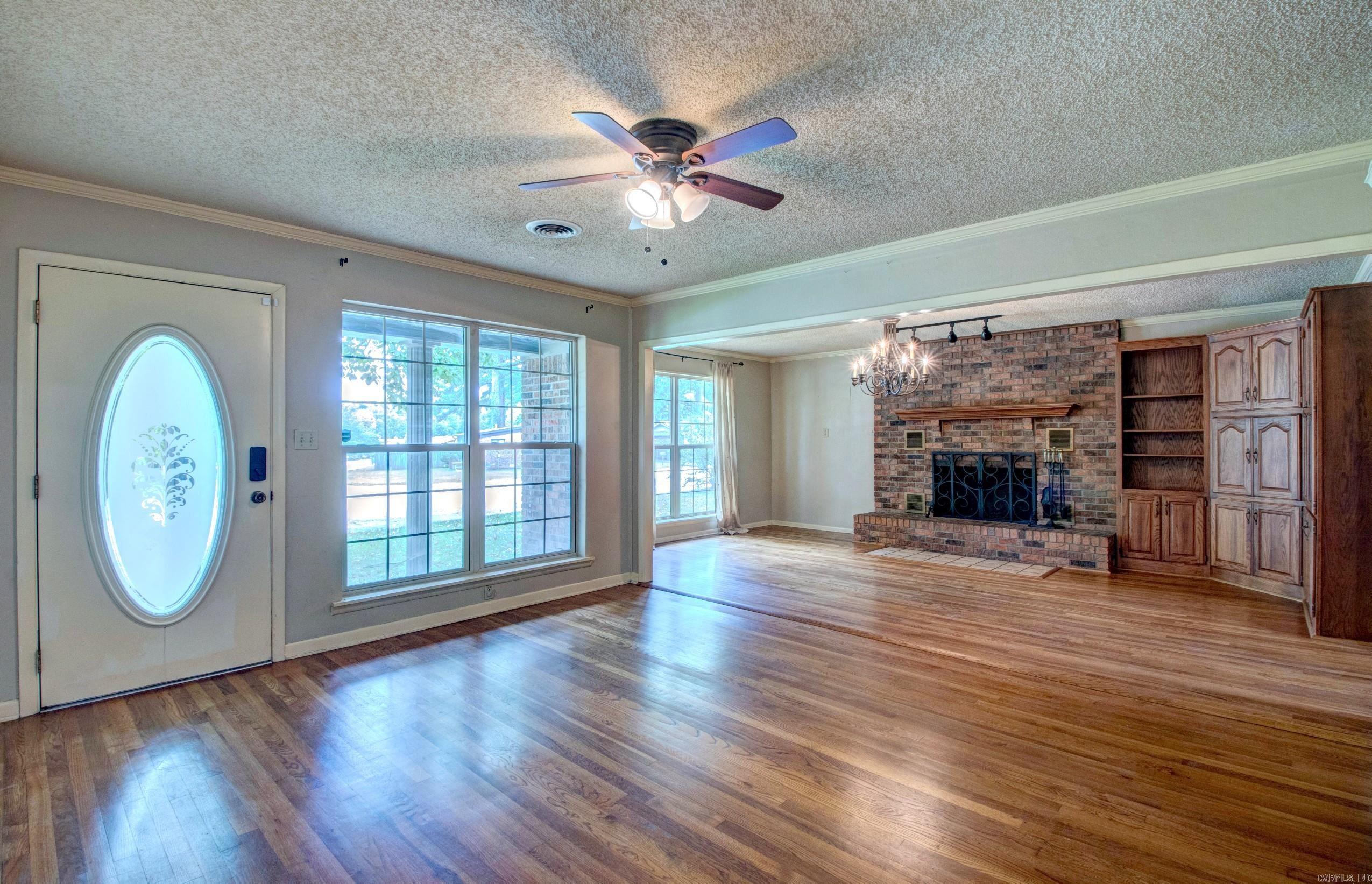 NORTH LAKEVIEW - Residential