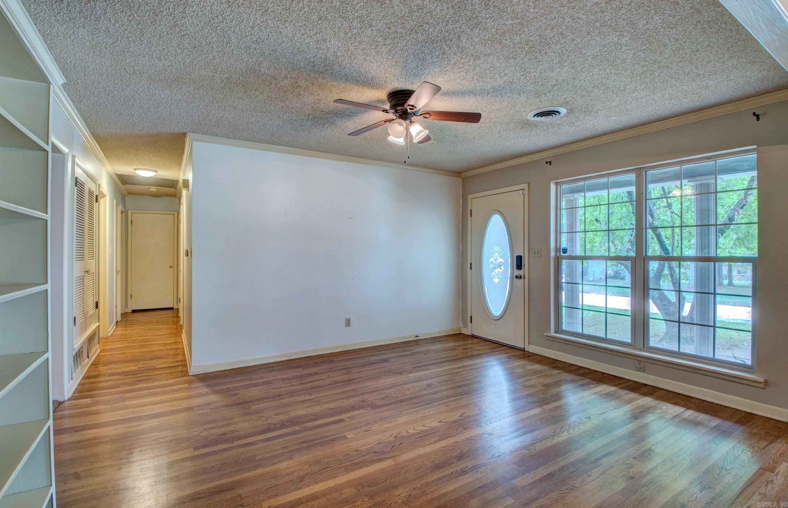 NORTH LAKEVIEW - Residential