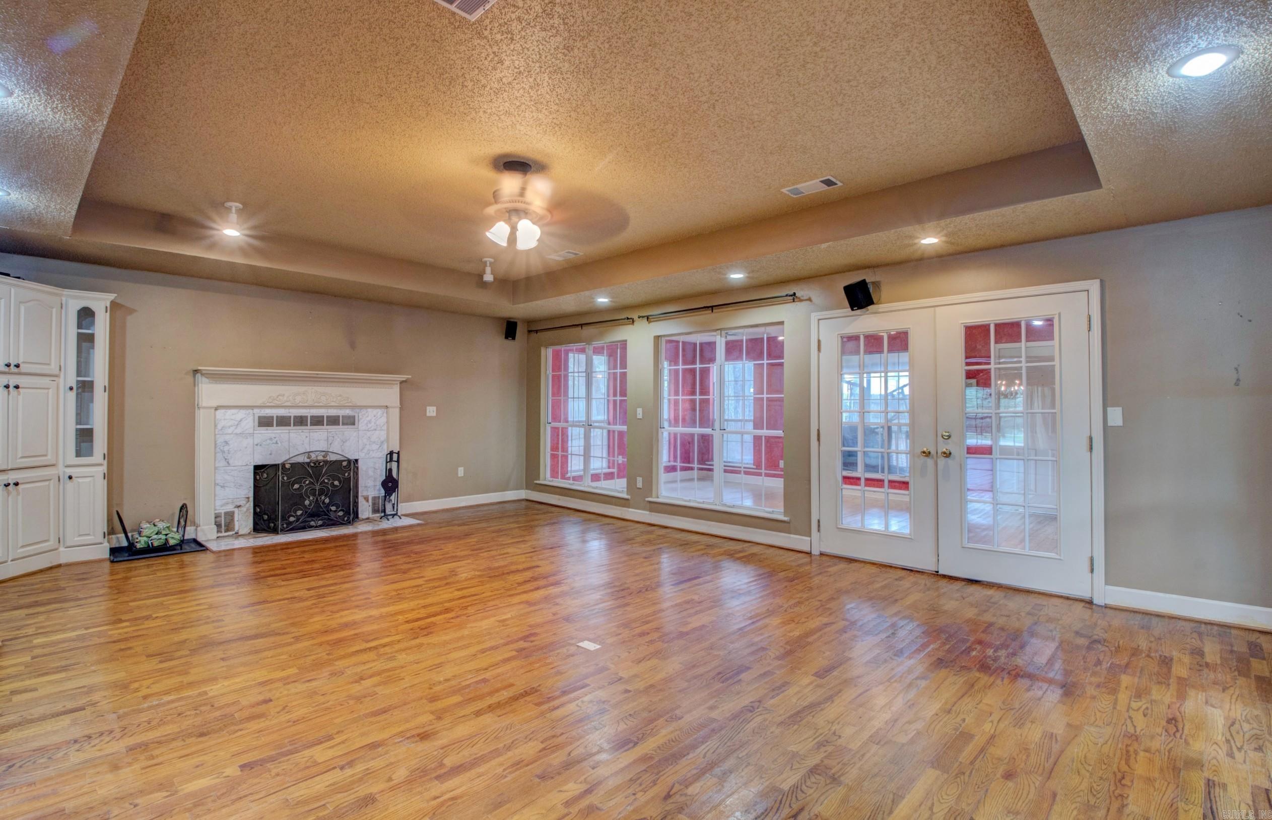 NORTH LAKEVIEW - Residential