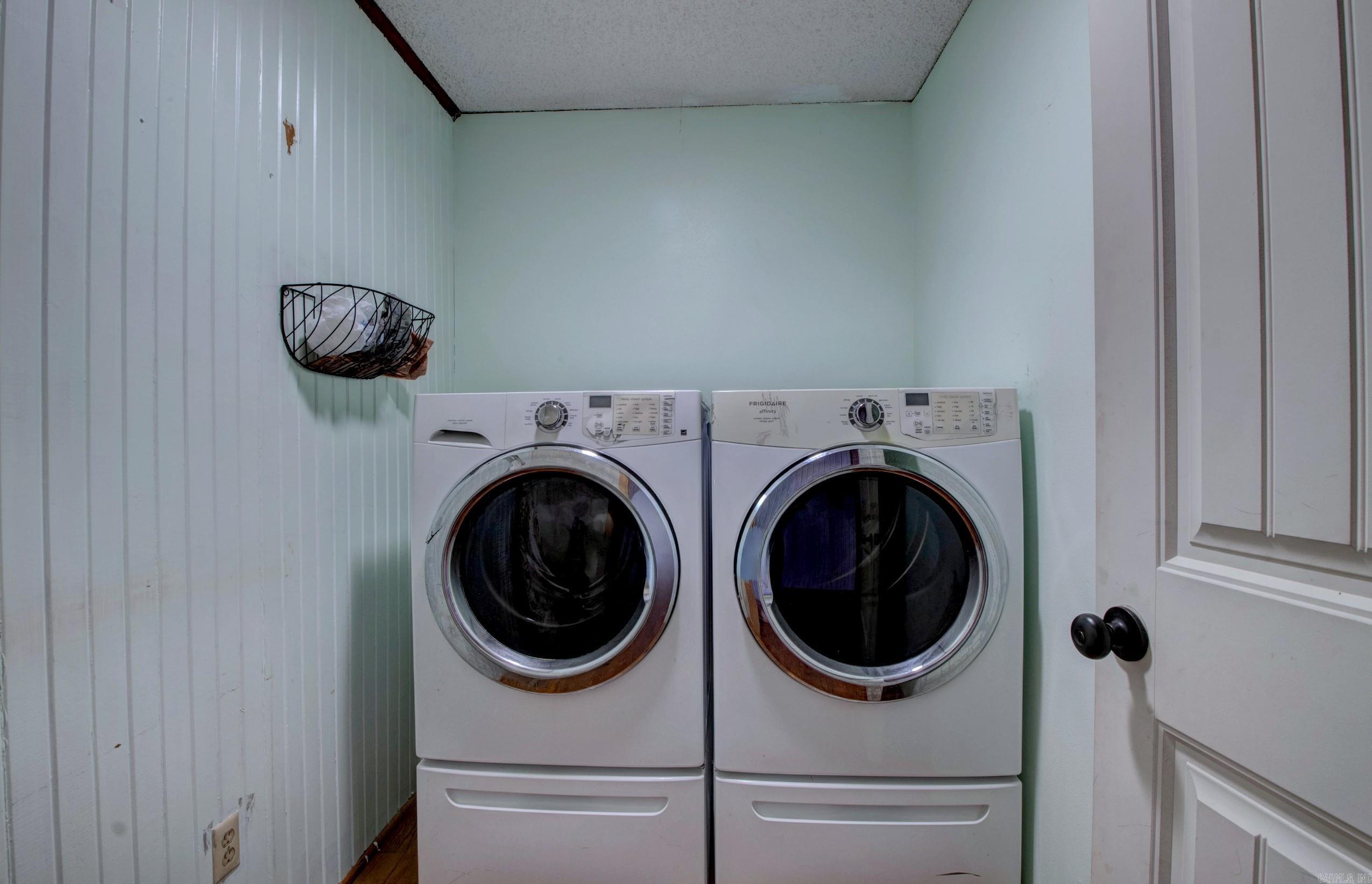 NORTH LAKEVIEW - Residential