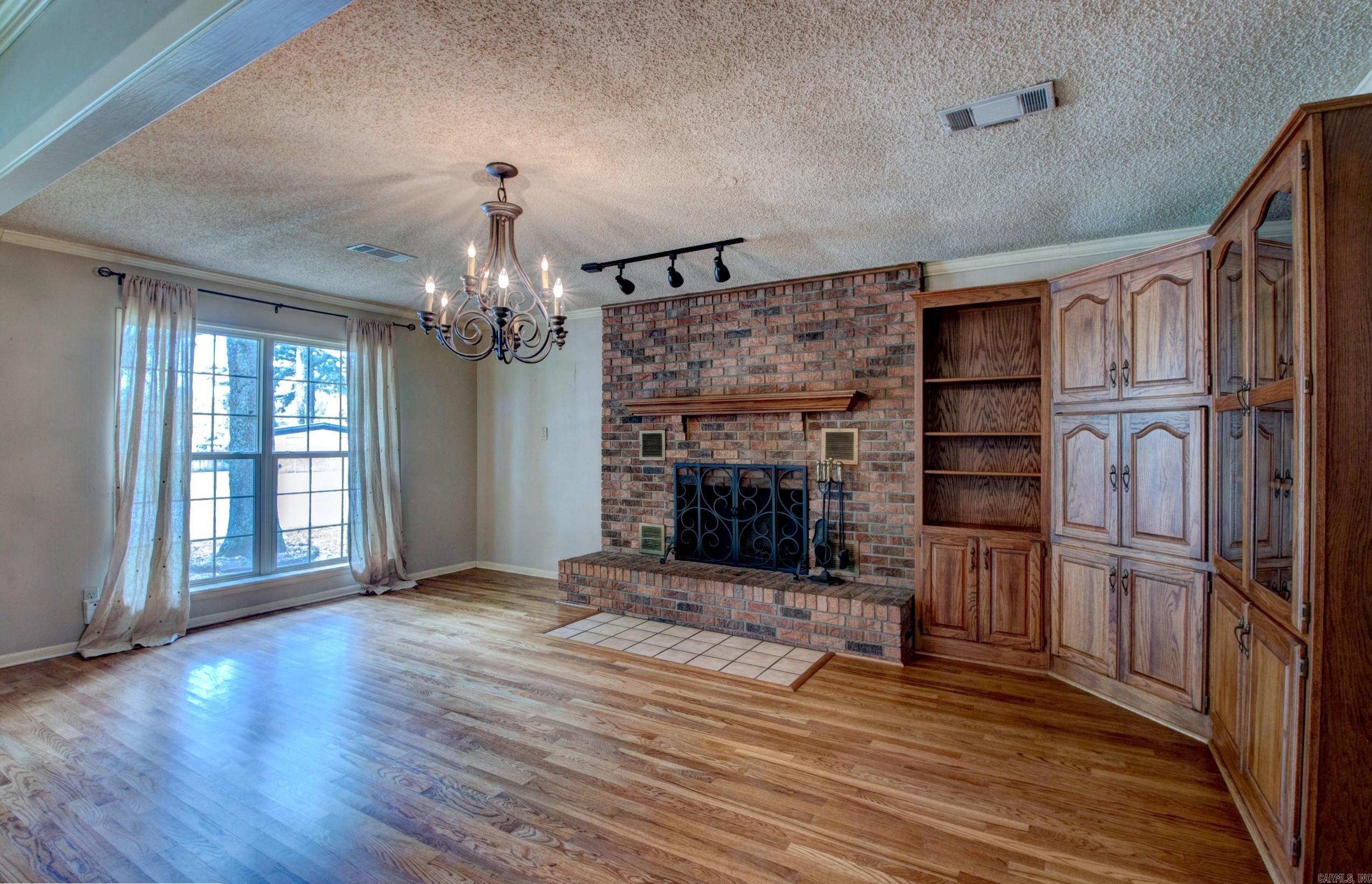 NORTH LAKEVIEW - Residential