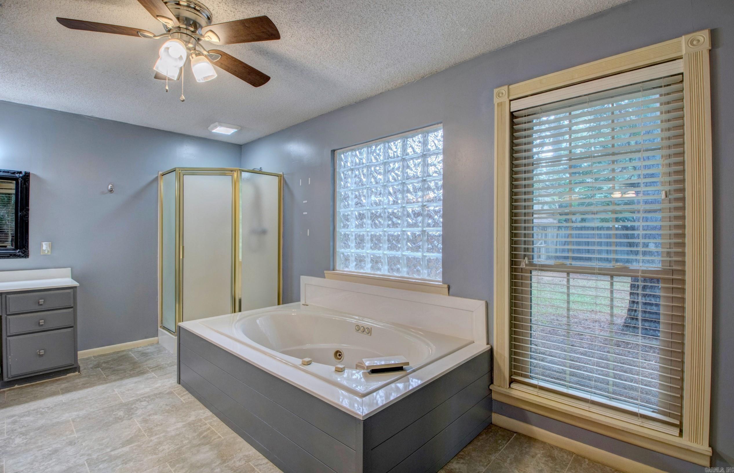 NORTH LAKEVIEW - Residential