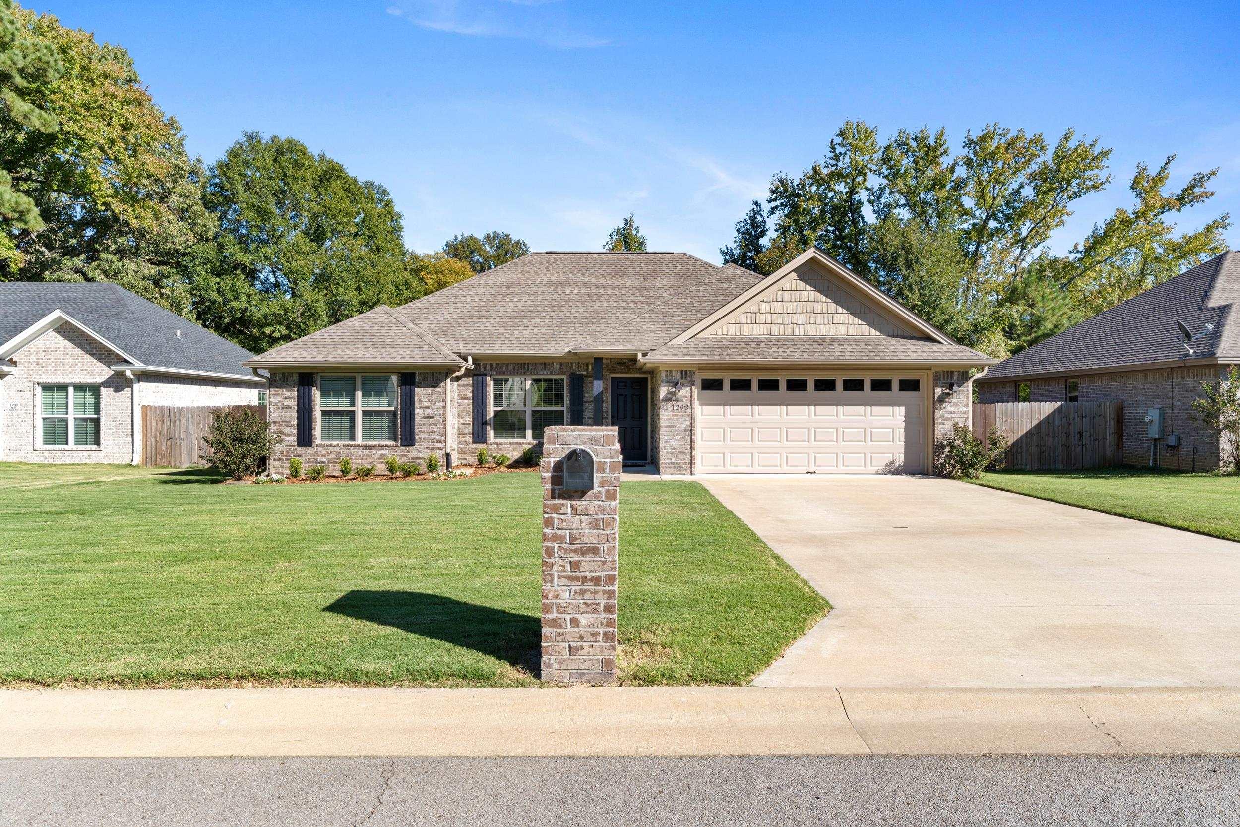 LAUREL COURT SUBDIVISION - Residential