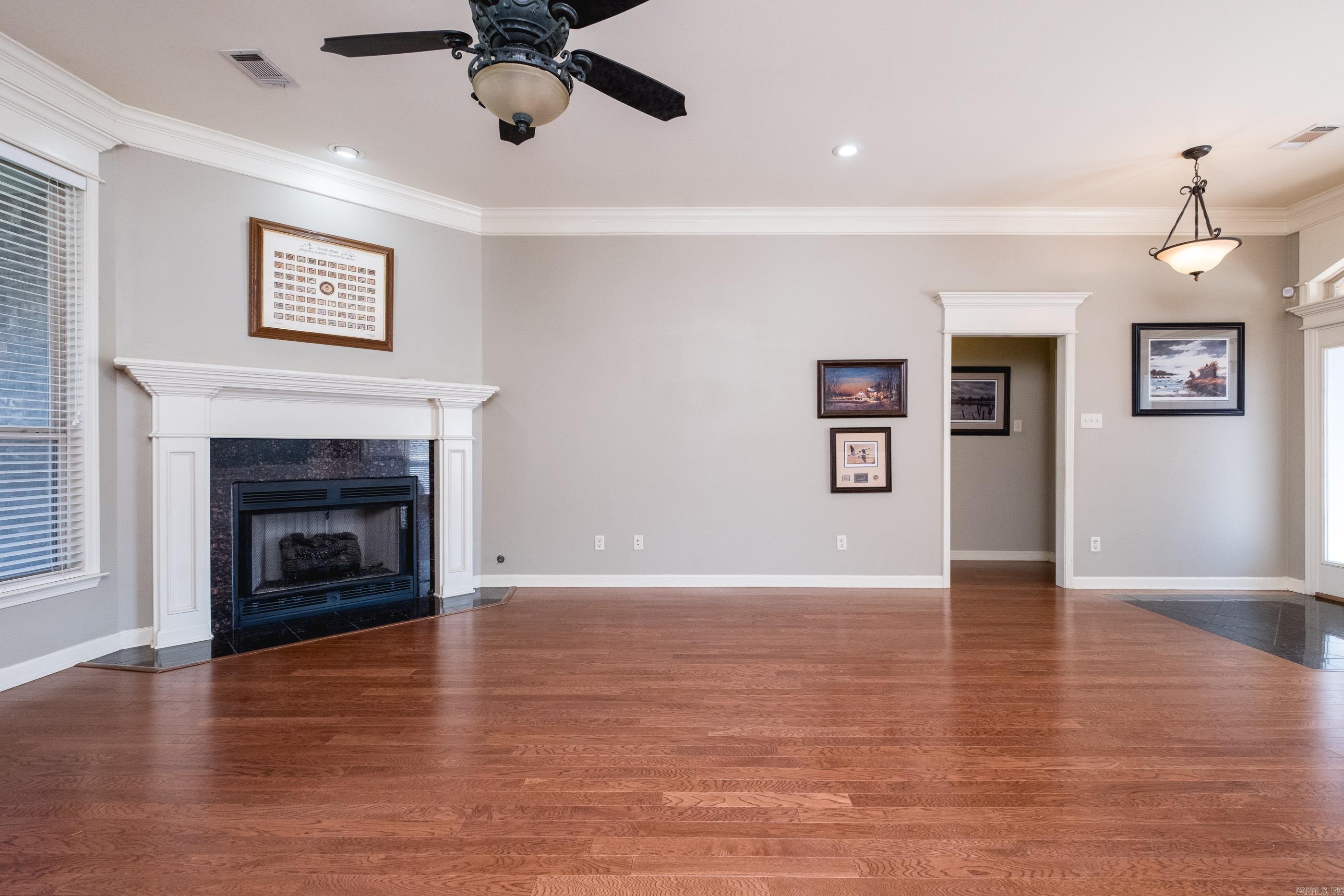MILLERS CROSSING - Residential