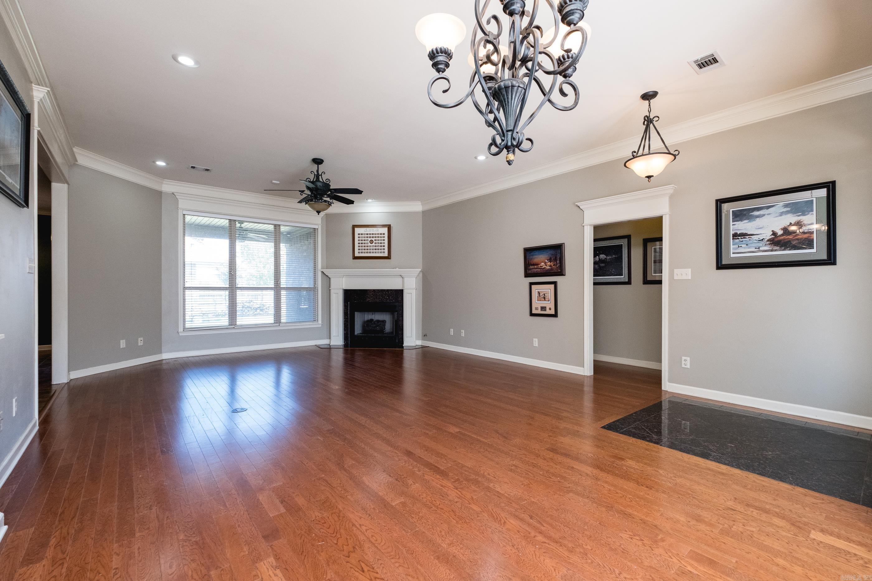 MILLERS CROSSING - Residential