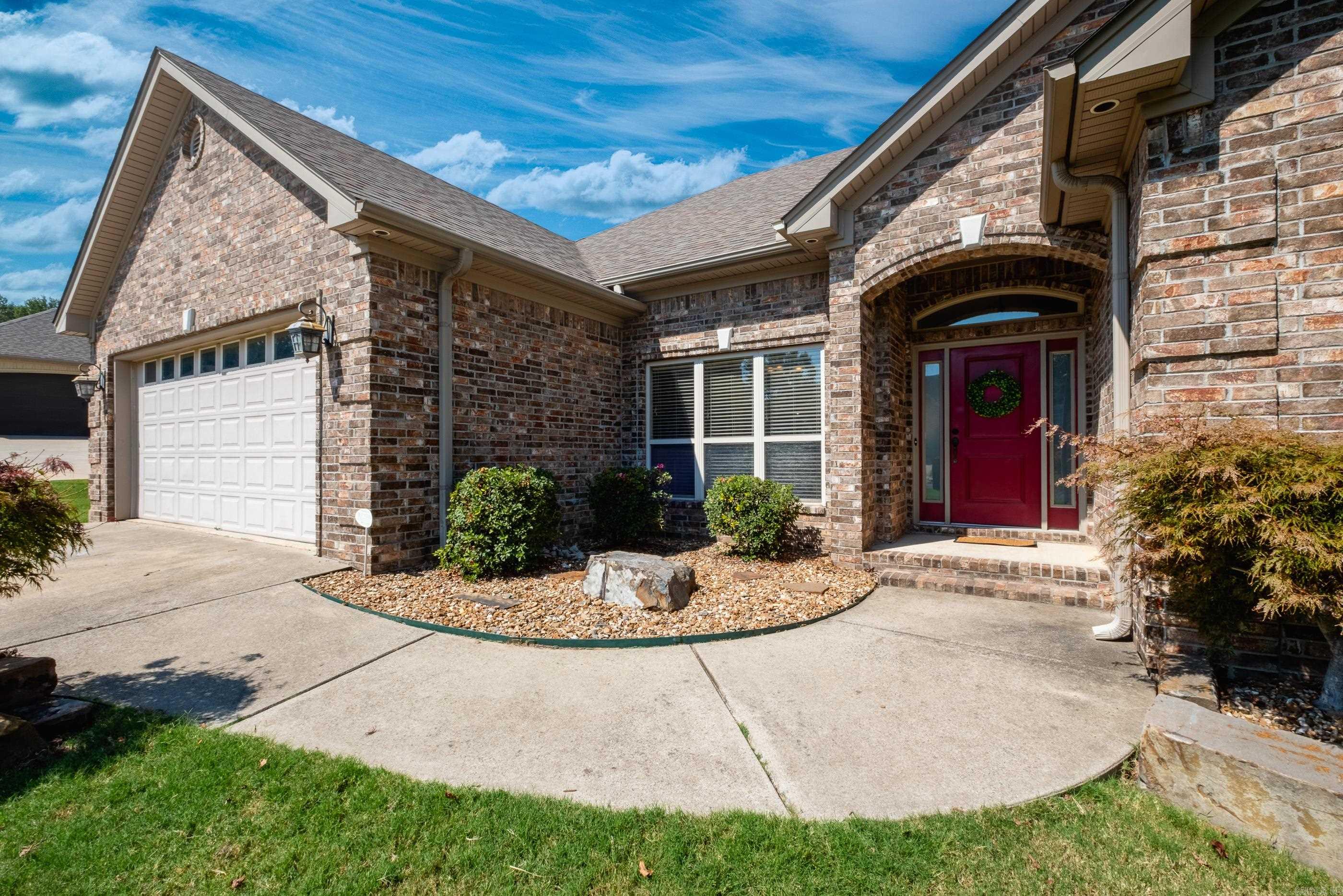 MILLERS CROSSING - Residential