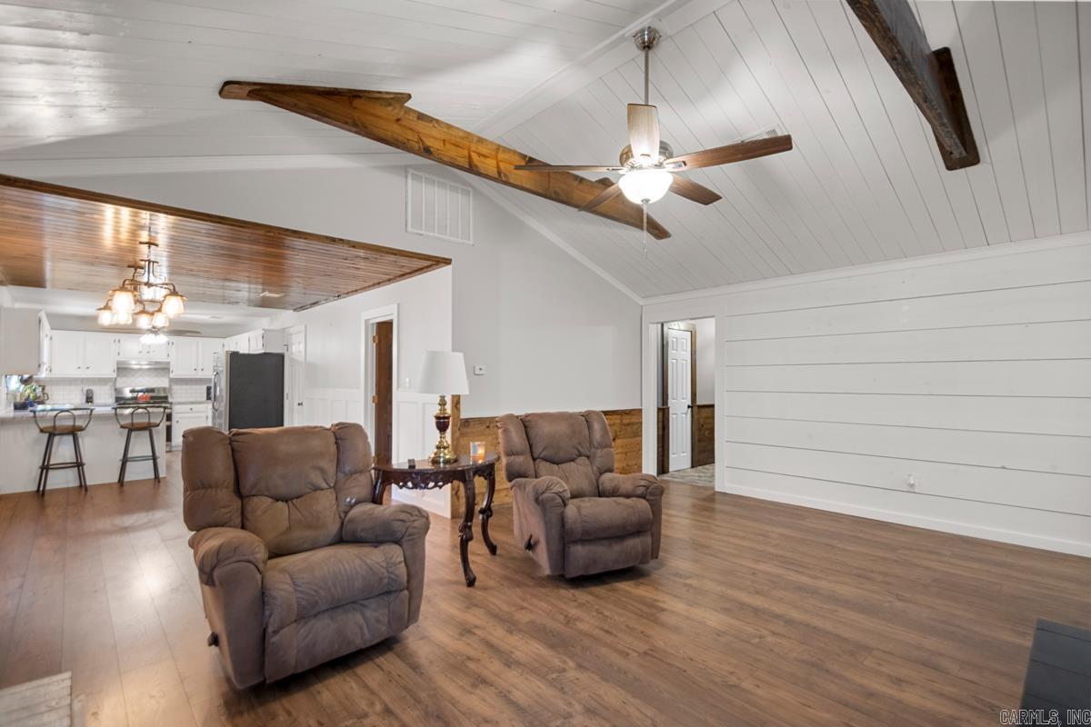 IMAGE OAKS - Residential