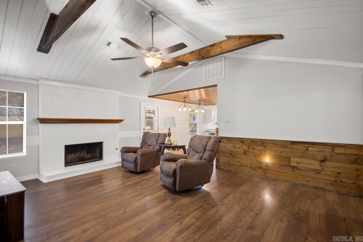 IMAGE OAKS - Residential