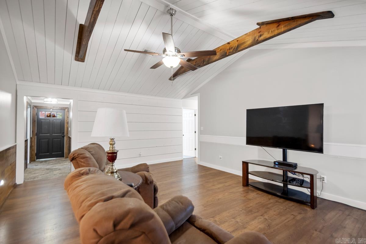 IMAGE OAKS - Residential