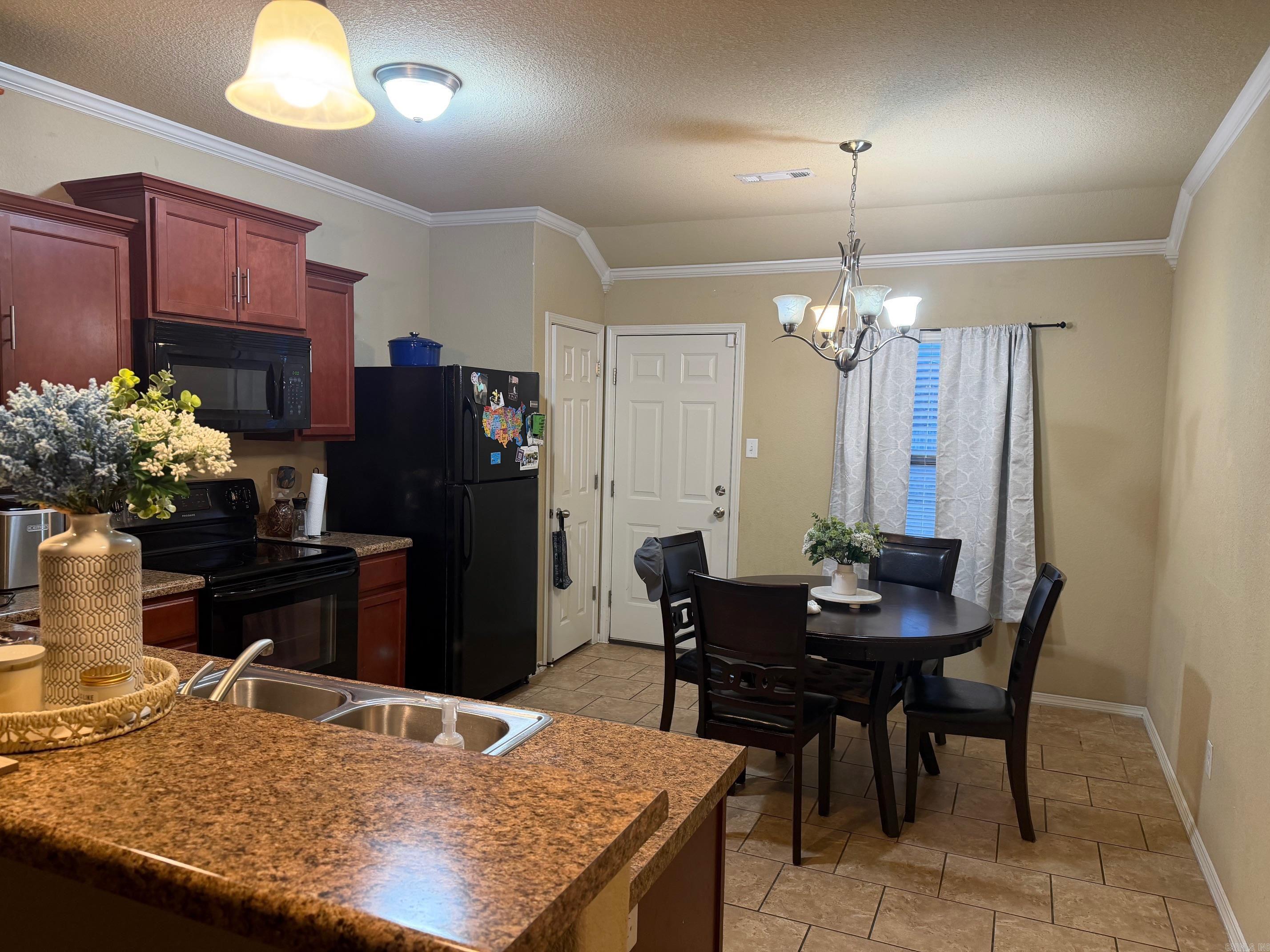 FAULKNER CROSSING - Residential