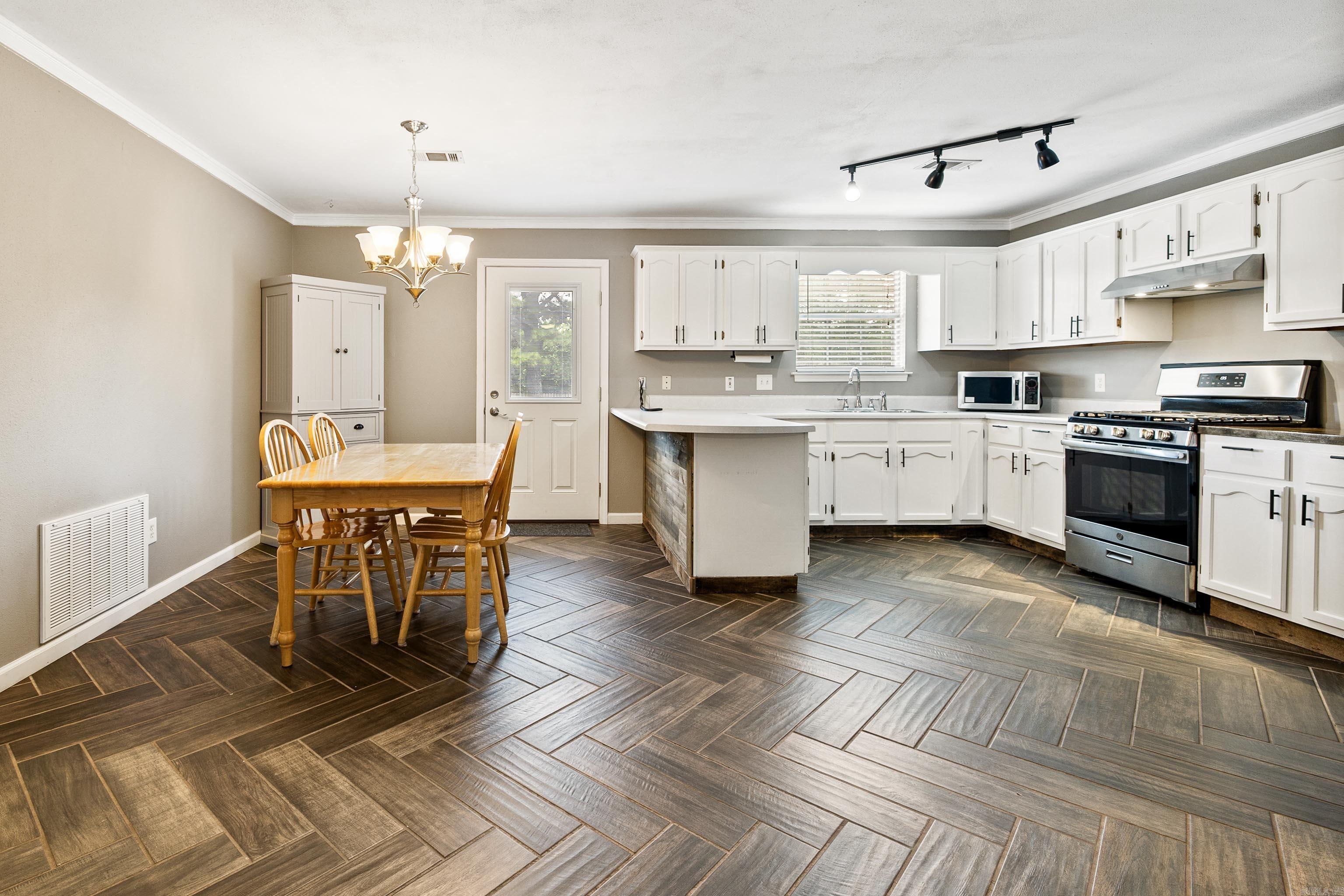 PAWNEE VILLAGE - Residential