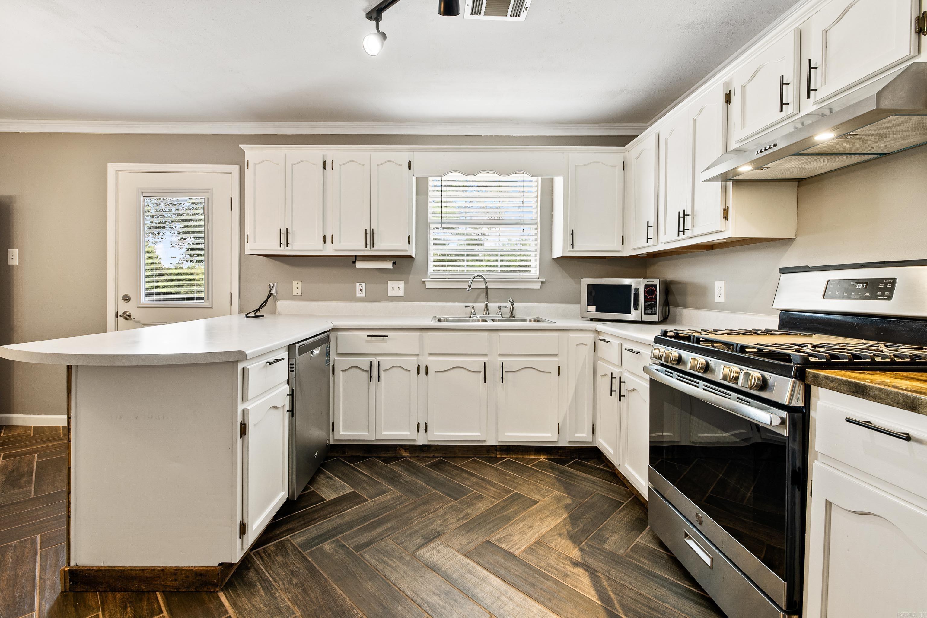 PAWNEE VILLAGE - Residential