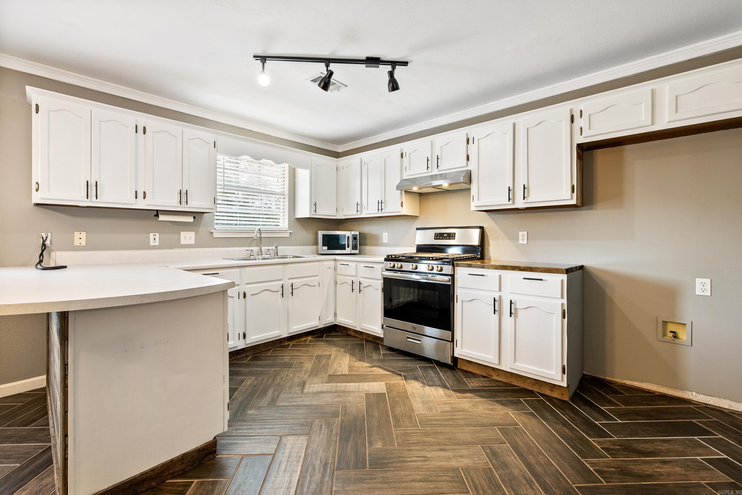 PAWNEE VILLAGE - Residential