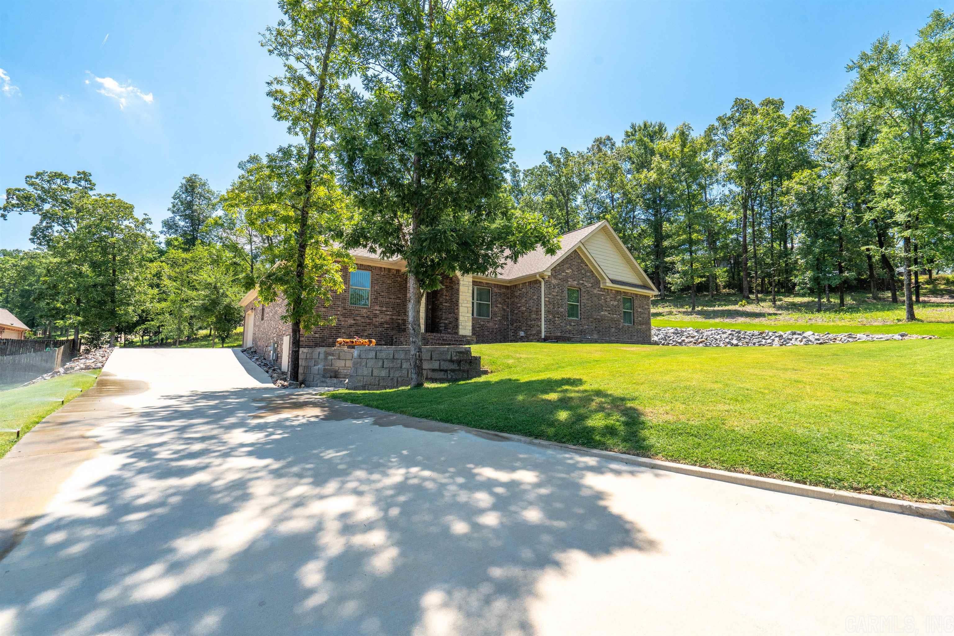 HIGH MEADOW ESTATES - Residential