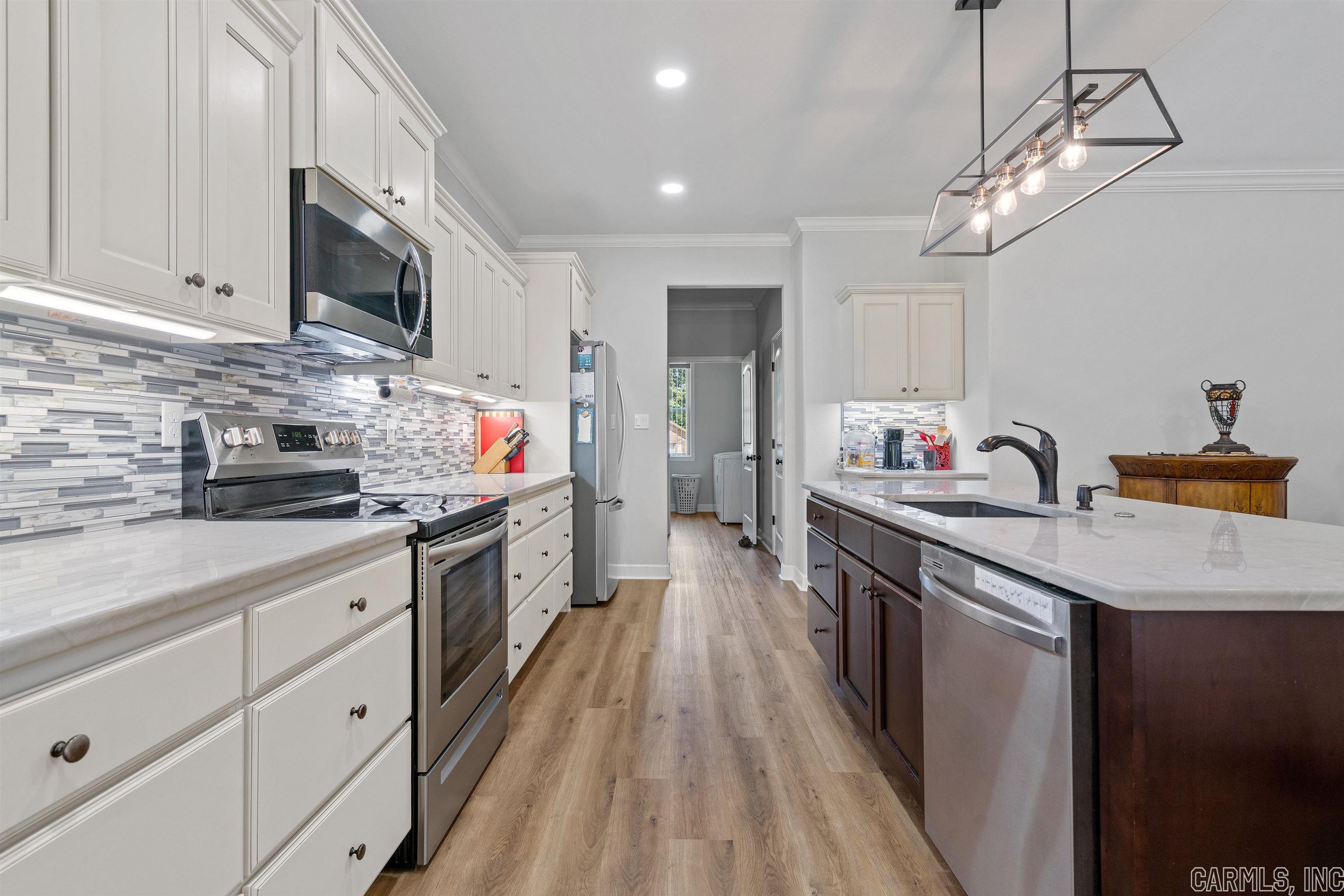 HIGH MEADOW ESTATES - Residential