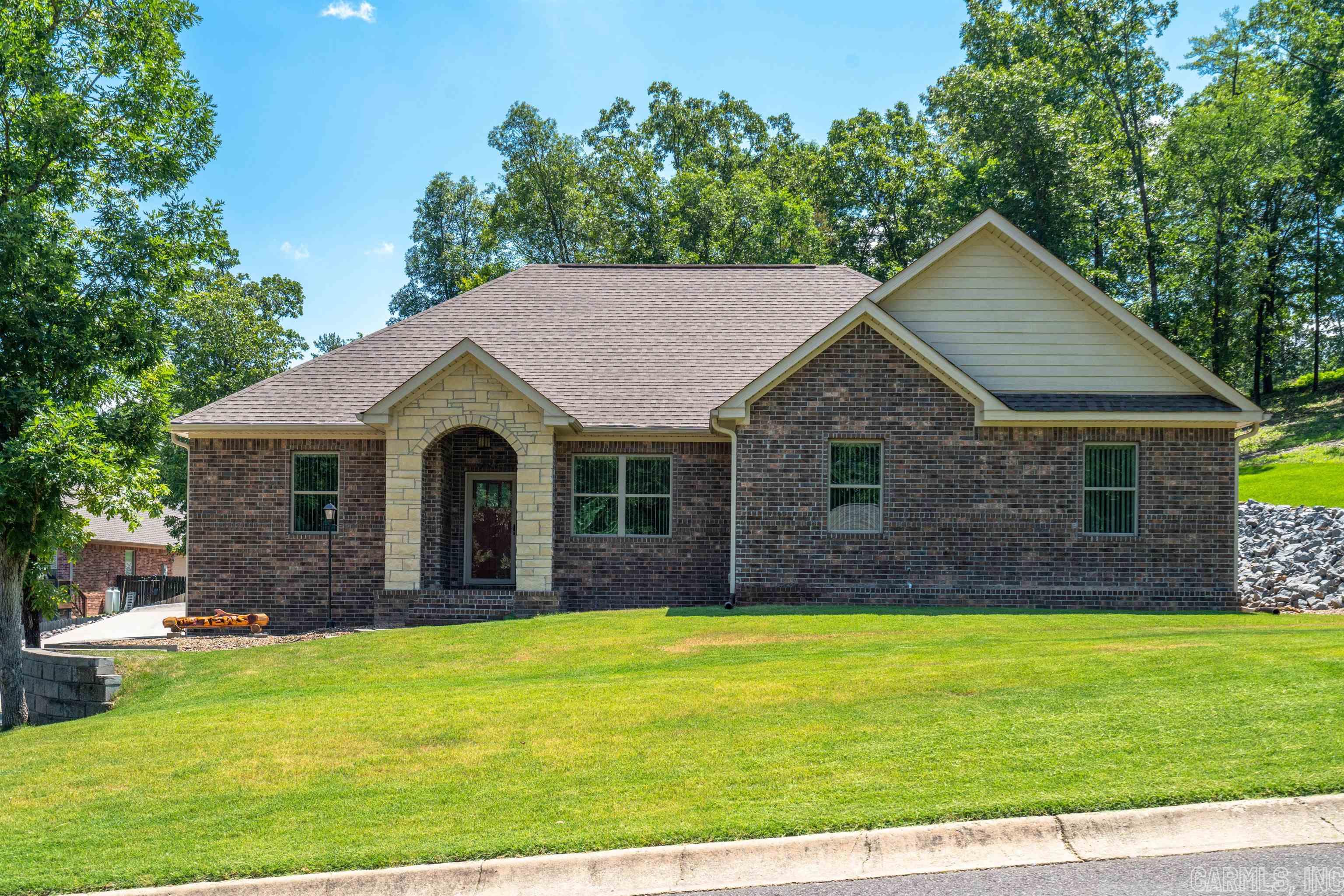 HIGH MEADOW ESTATES - Residential