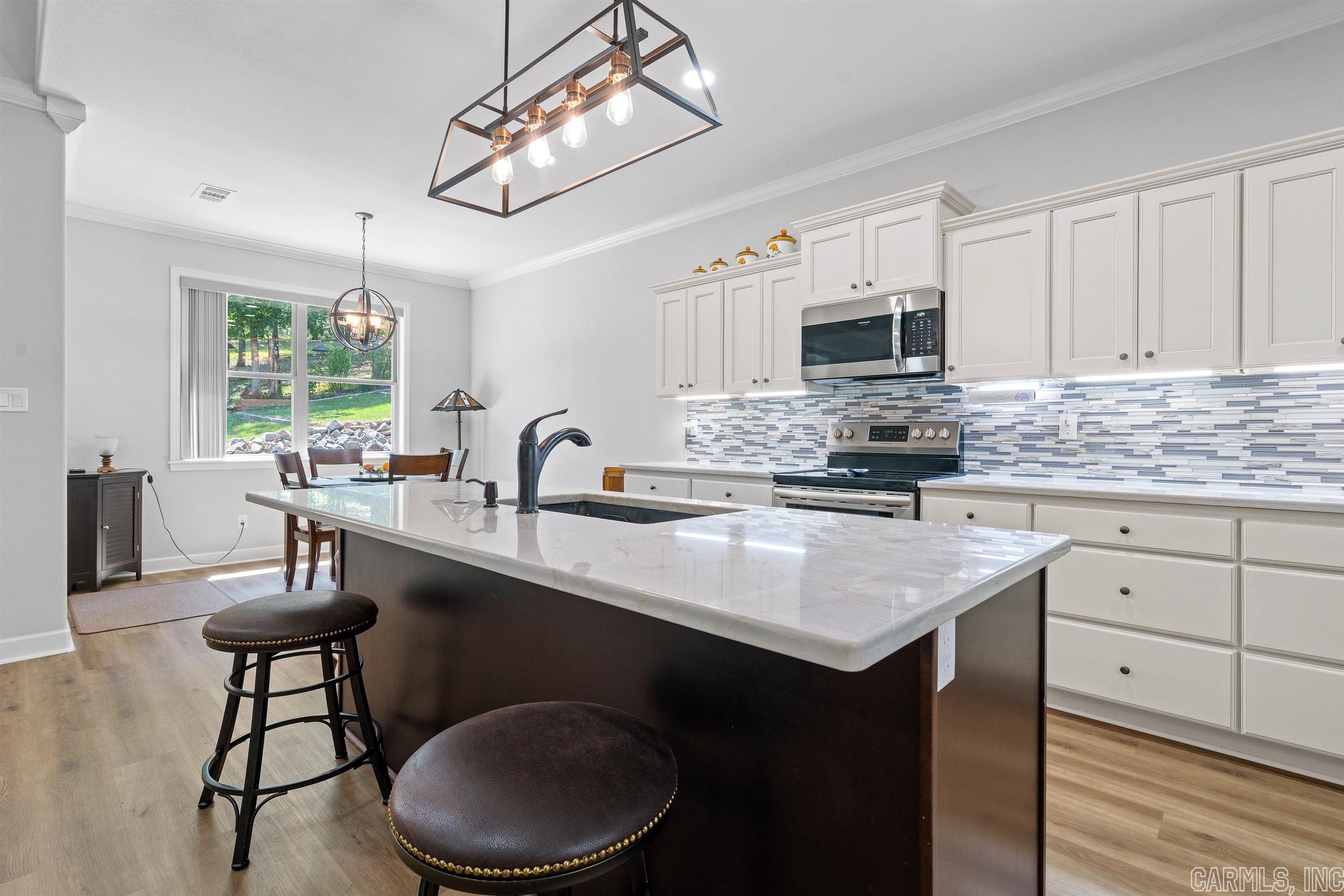 HIGH MEADOW ESTATES - Residential