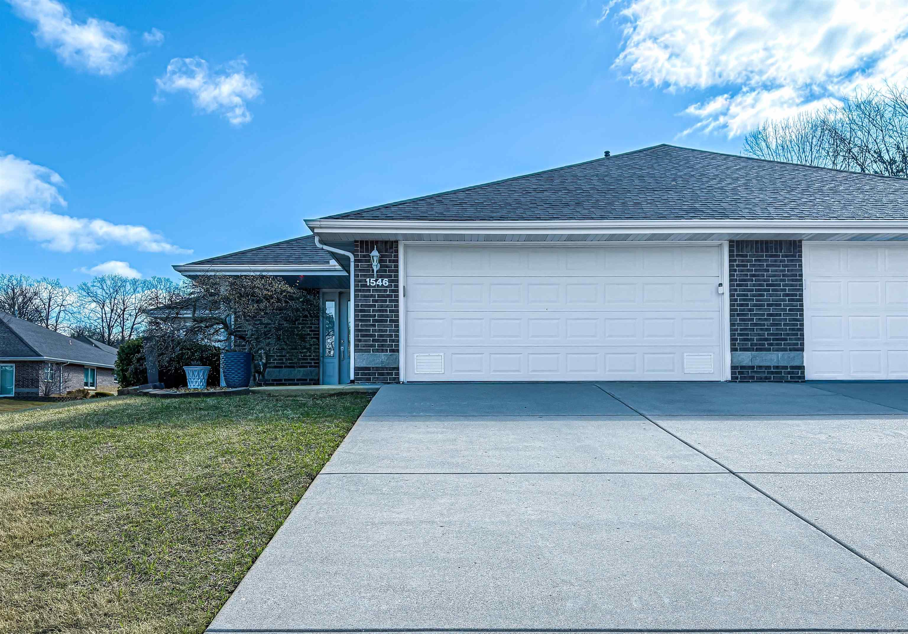 THE MEADOWS - Residential