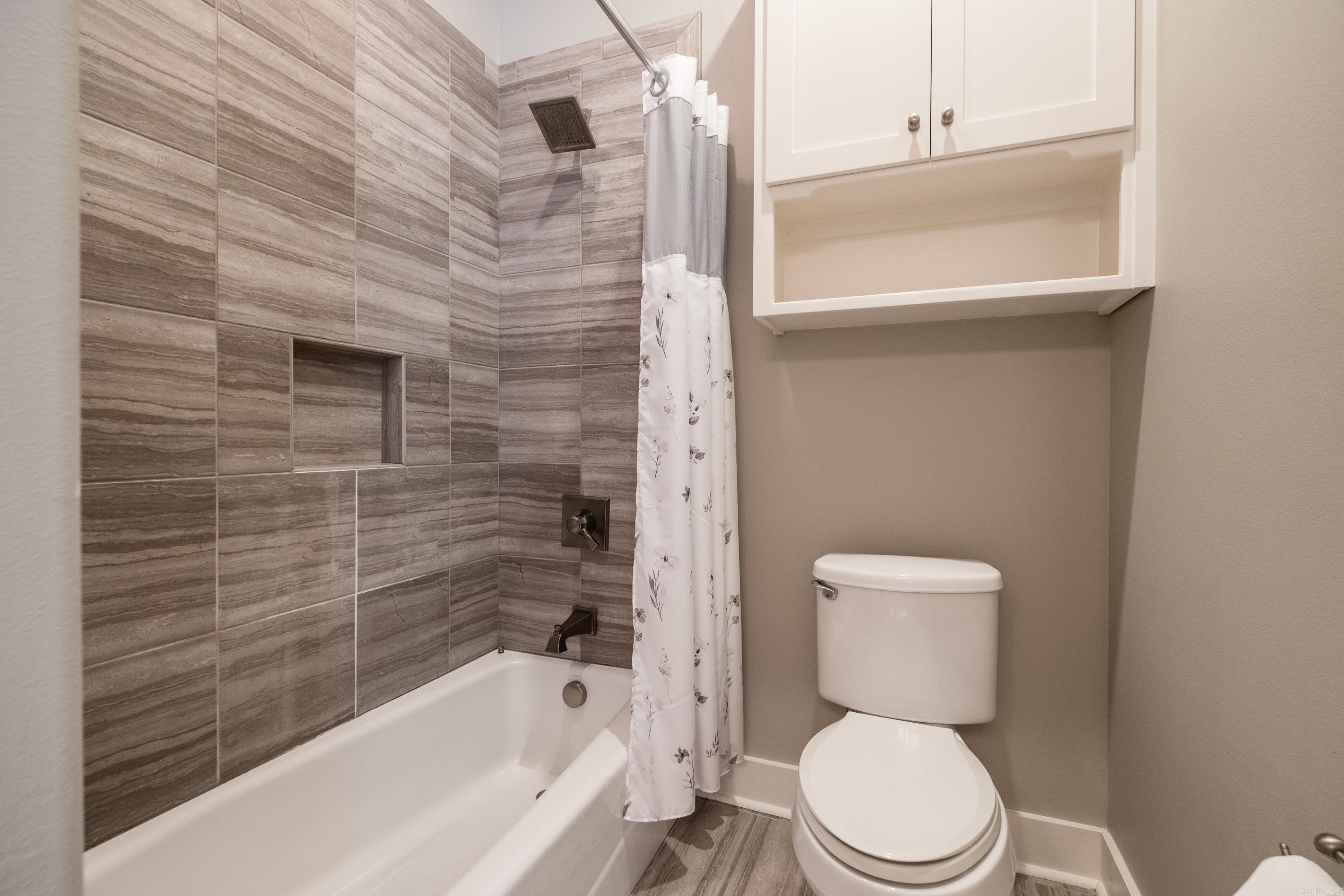 WOODLANDS EDGE - Residential