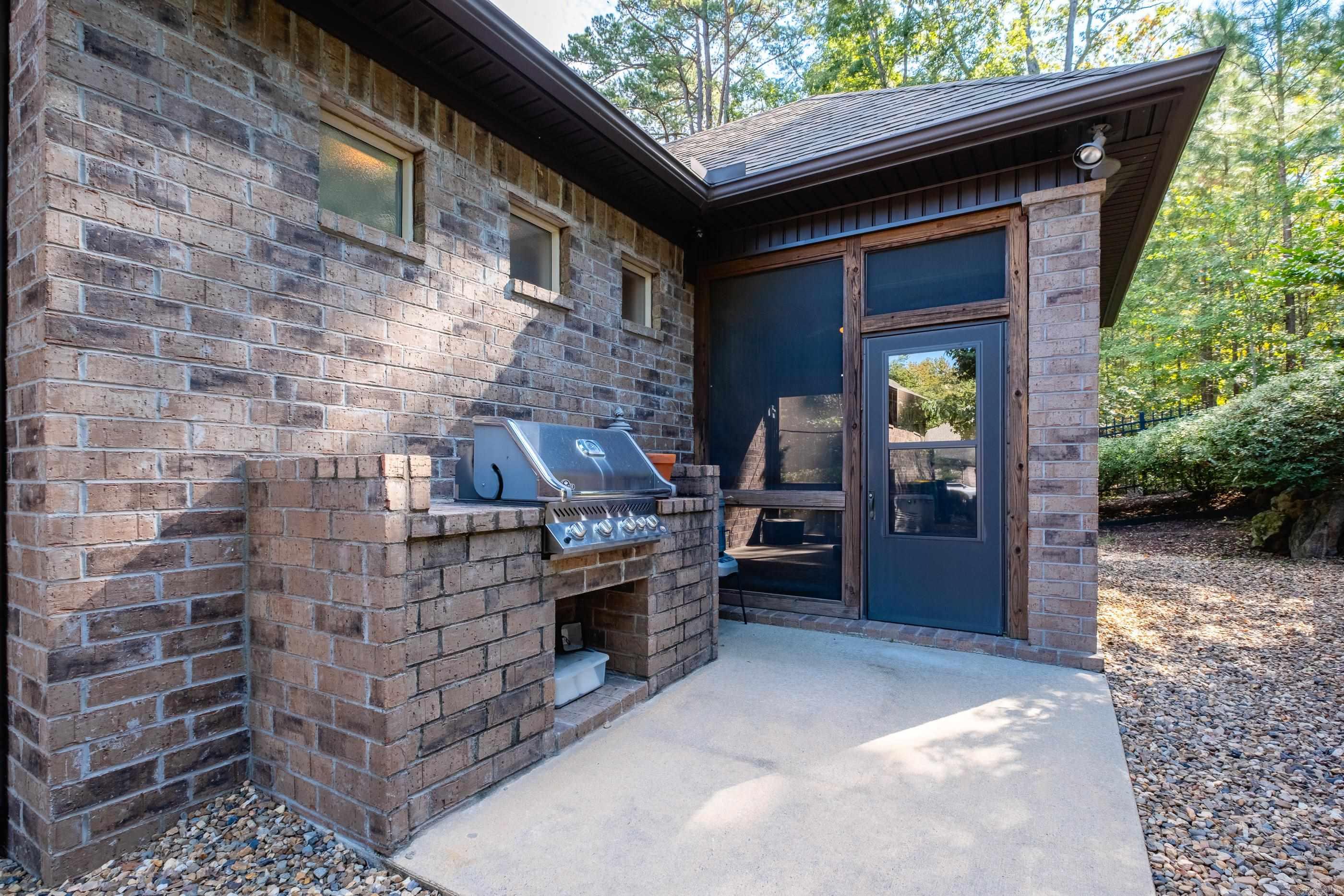 WOODLANDS EDGE - Residential