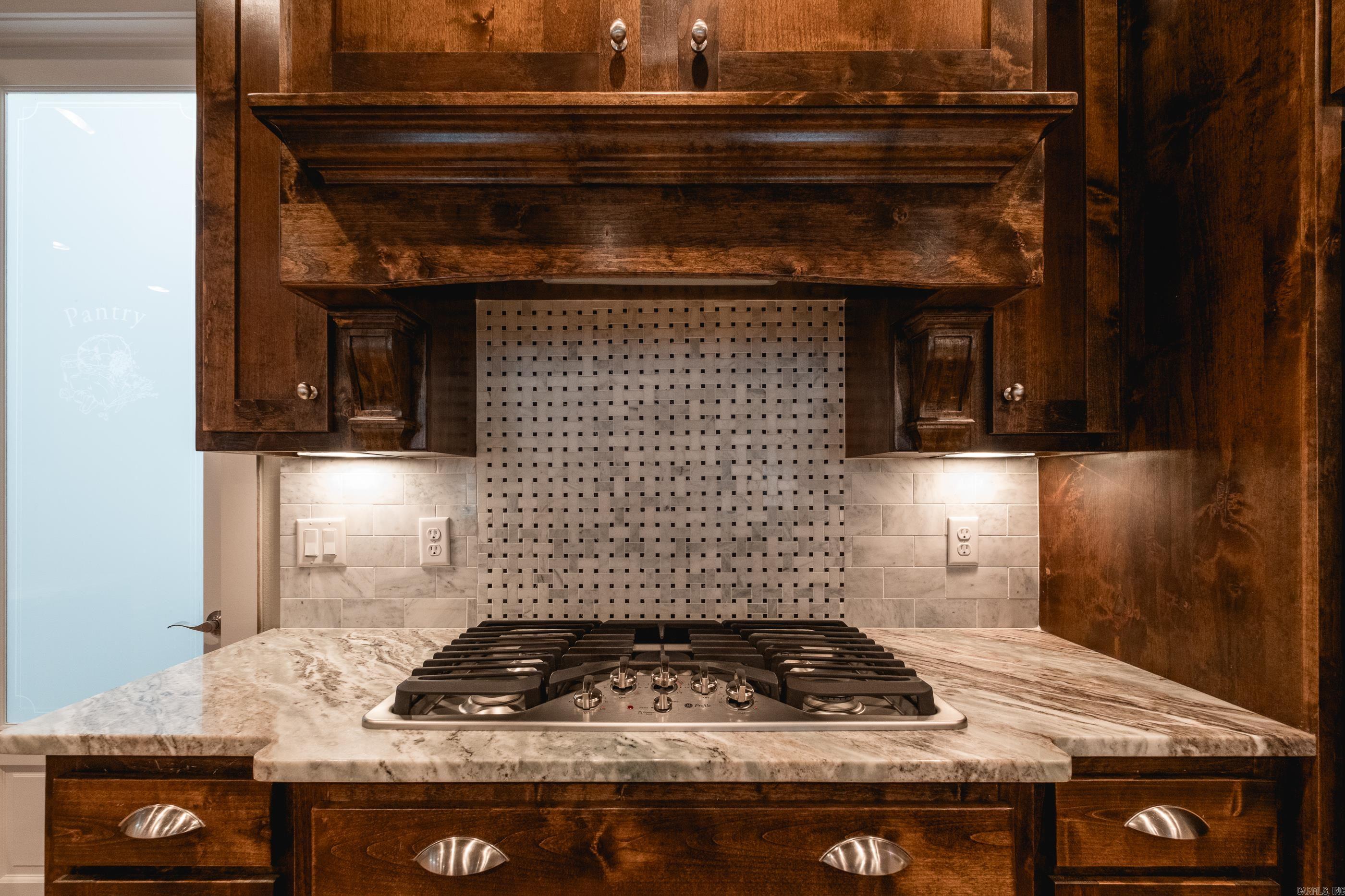 WOODLANDS EDGE - Residential