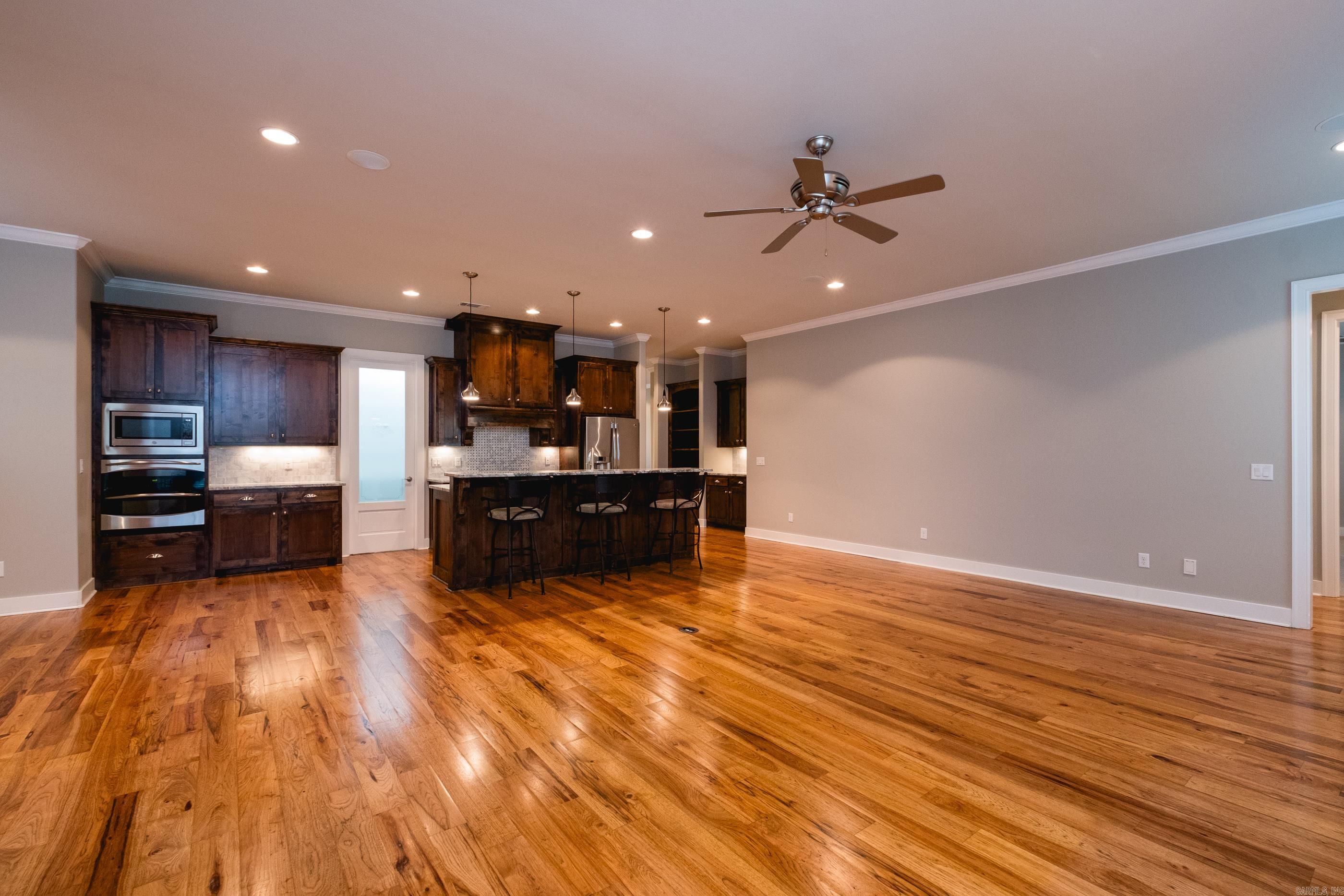 WOODLANDS EDGE - Residential