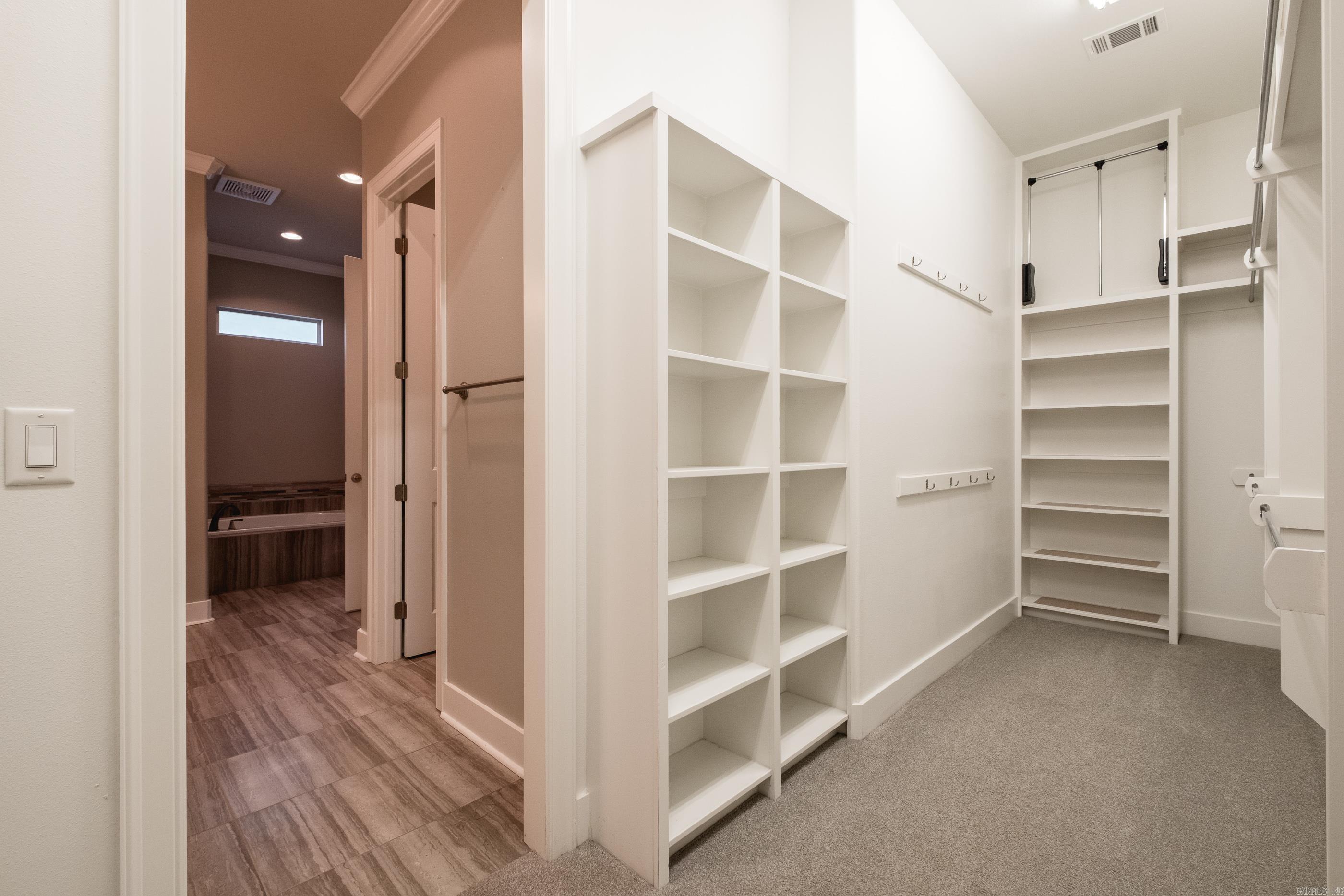 WOODLANDS EDGE - Residential