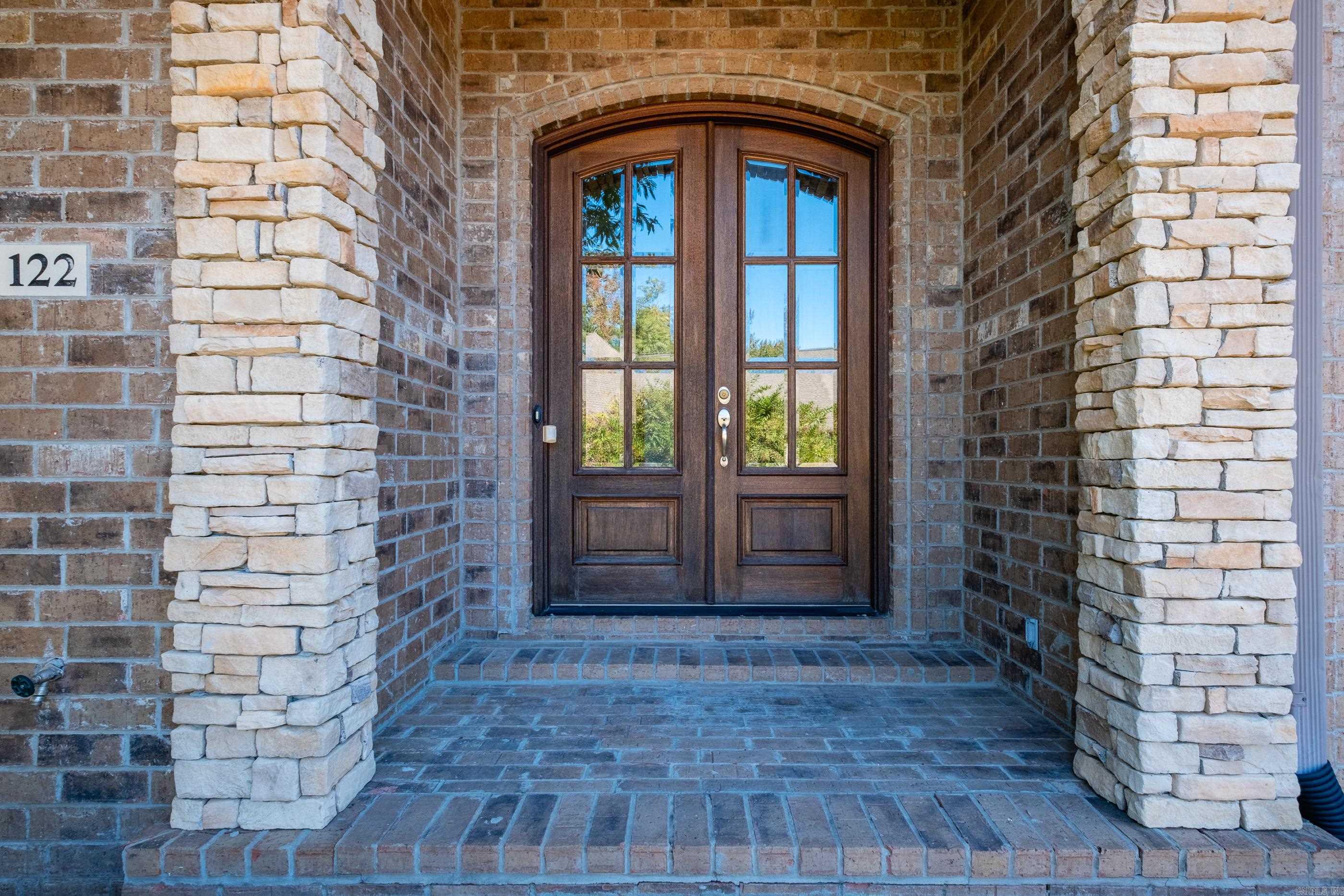 WOODLANDS EDGE - Residential