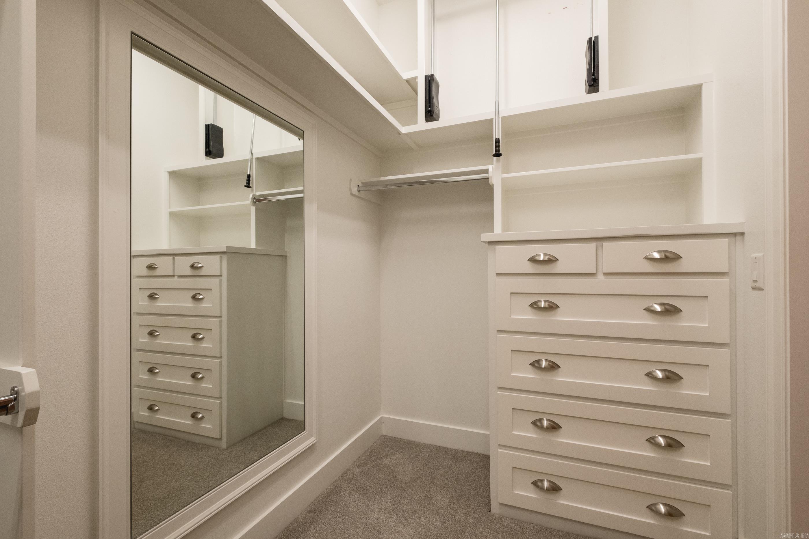 WOODLANDS EDGE - Residential