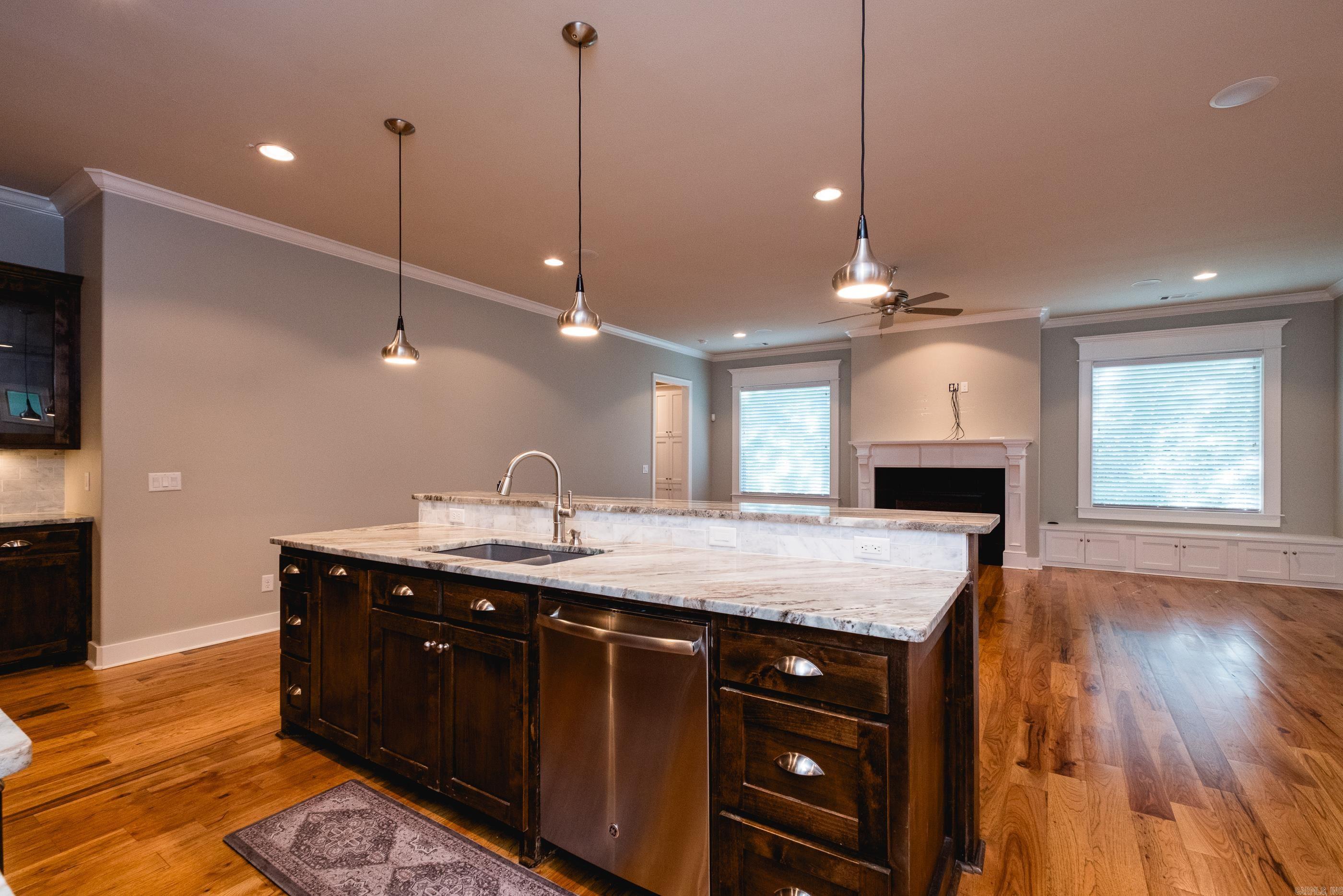 WOODLANDS EDGE - Residential