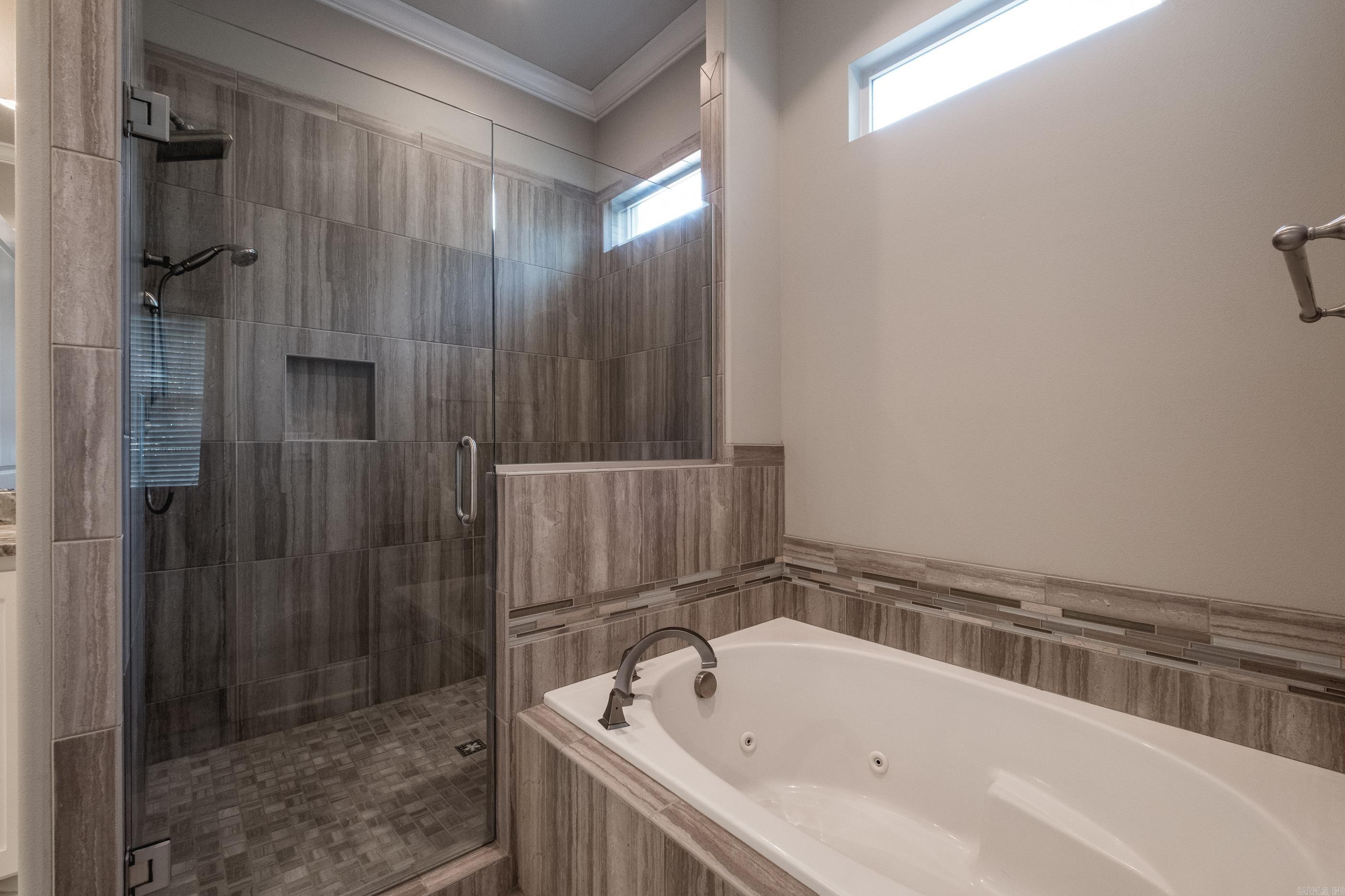 WOODLANDS EDGE - Residential