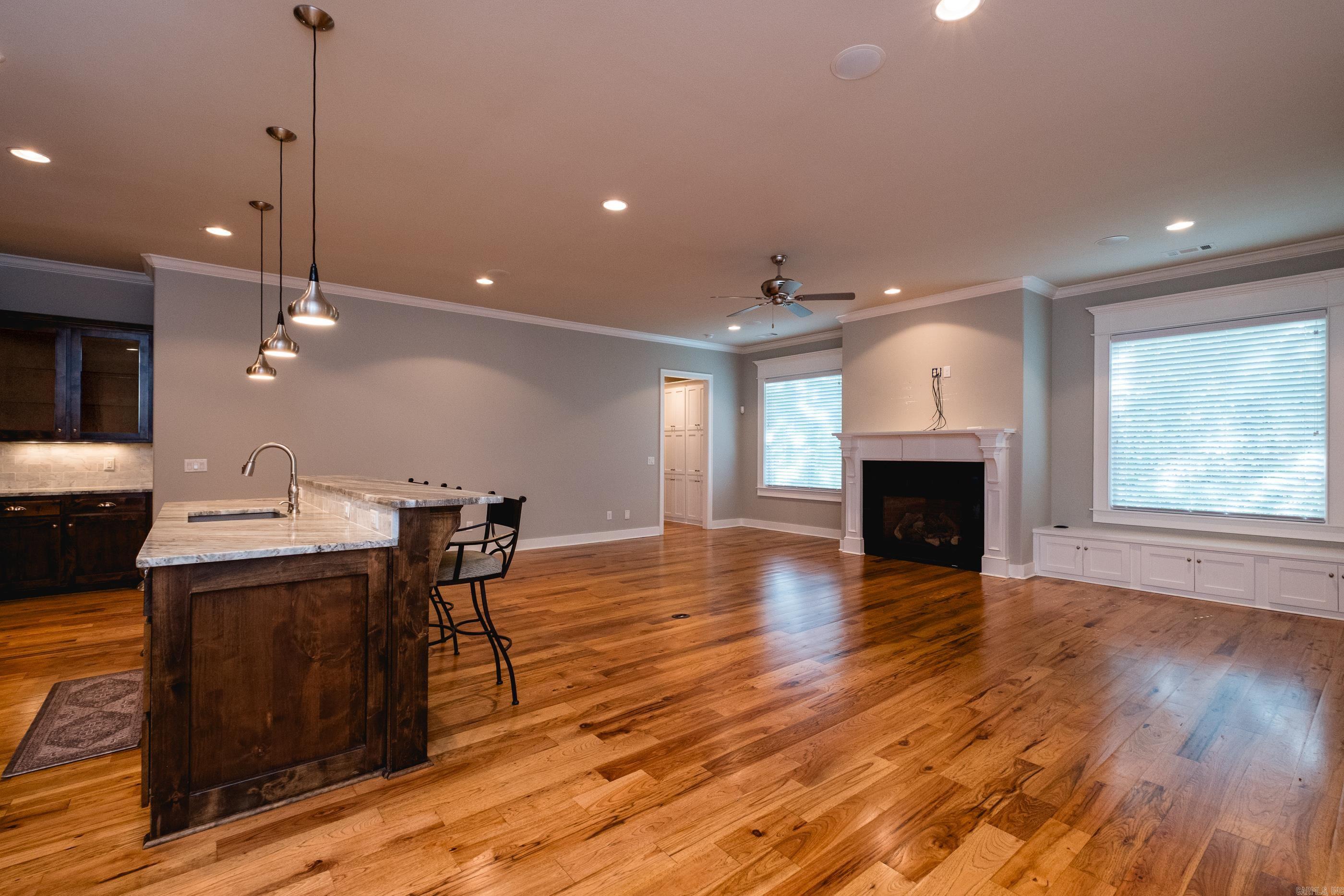 WOODLANDS EDGE - Residential