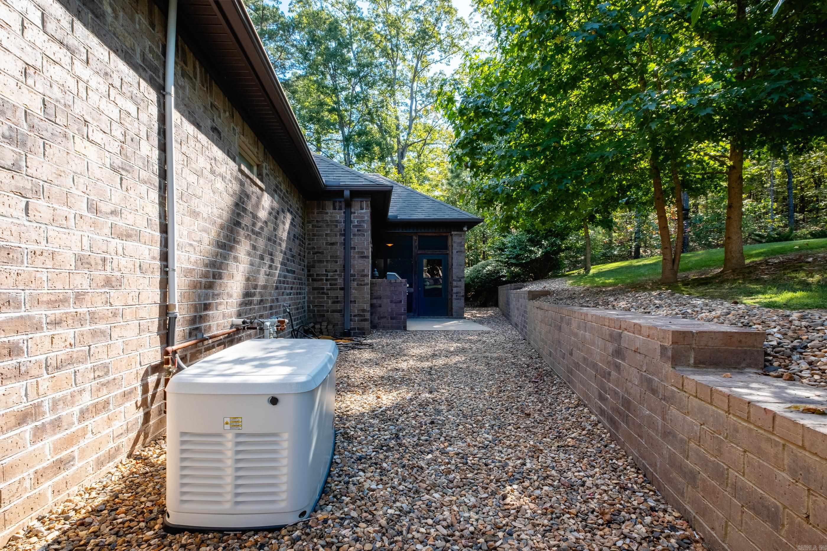 WOODLANDS EDGE - Residential
