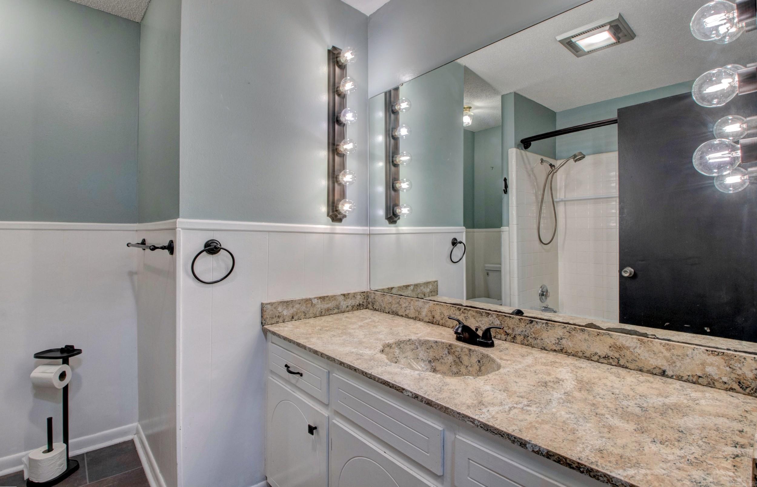 COUNTRY CLUB PARK - Residential