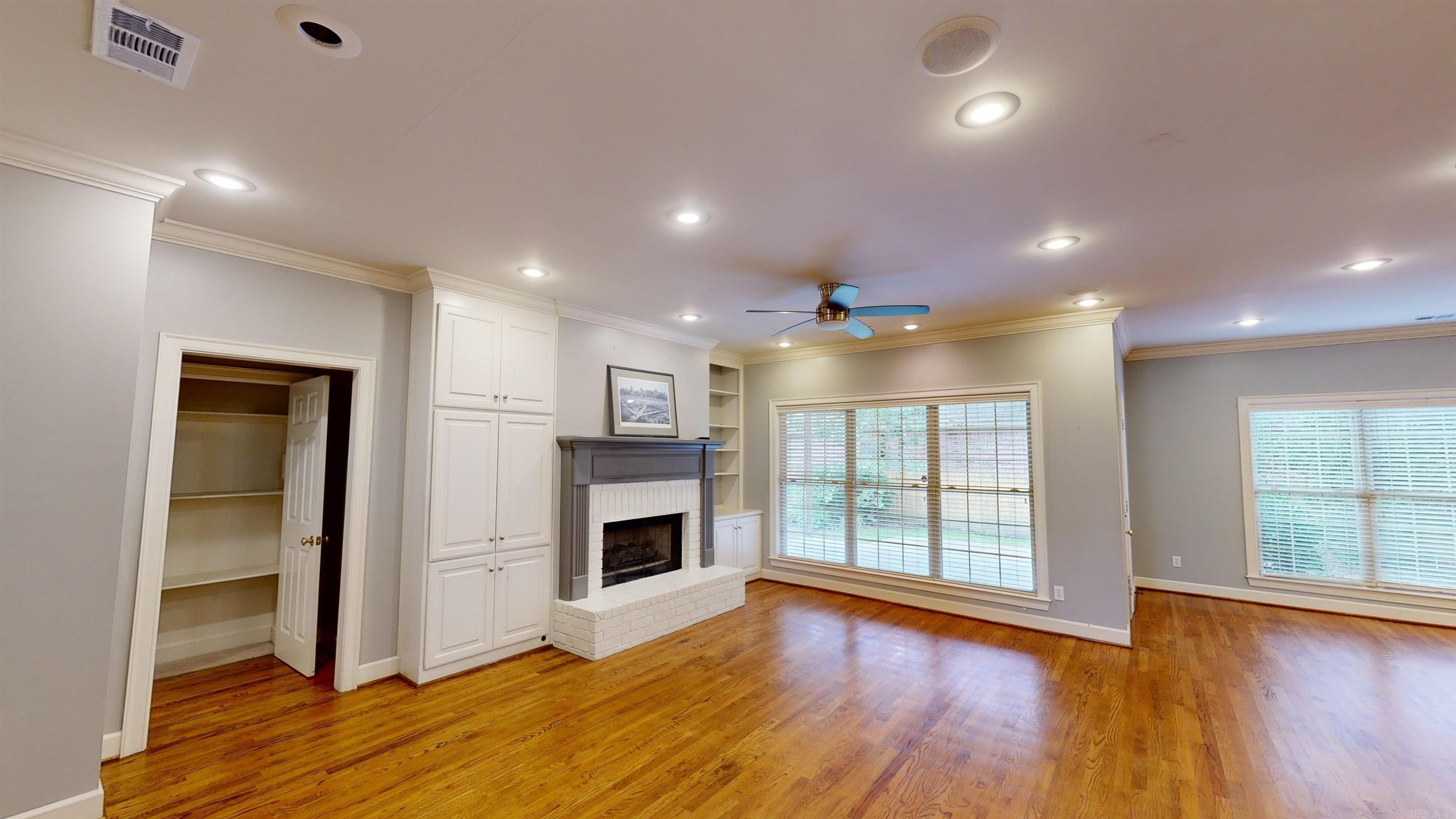 THE VILLAGES OF WELLINGTON - Residential