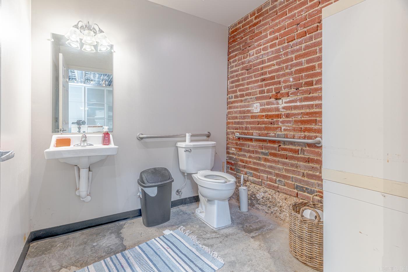 Thorns - Commercial Sale