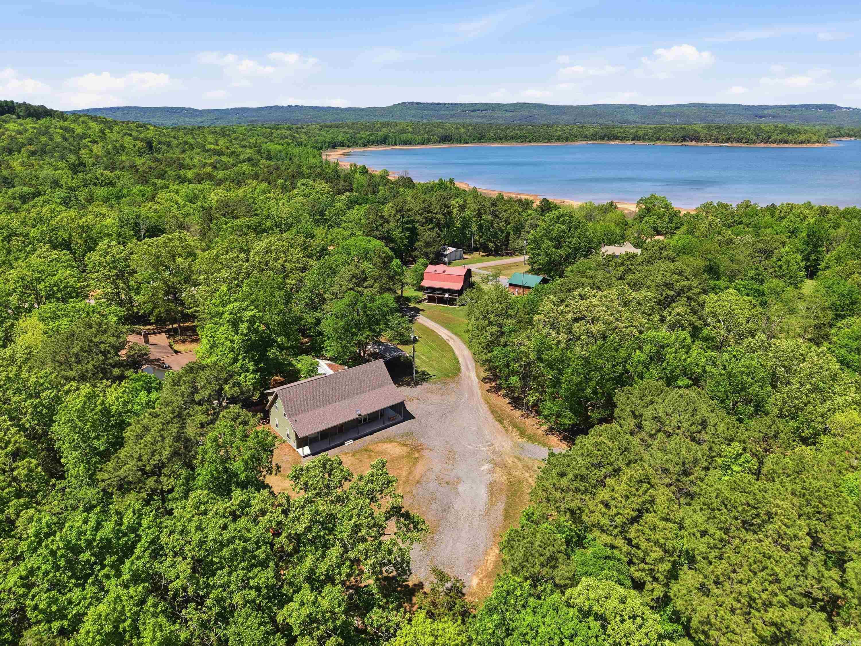 WHISPERING SPRINGS - Residential