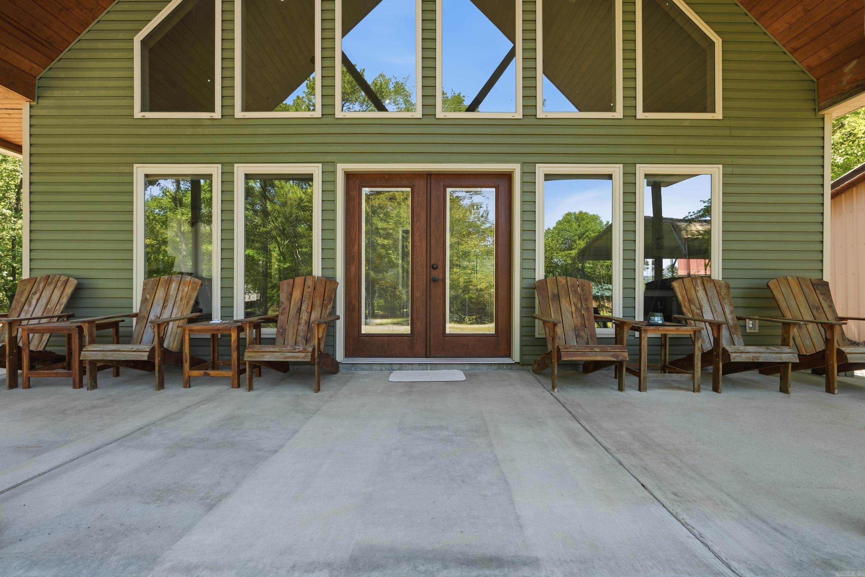 WHISPERING SPRINGS - Residential